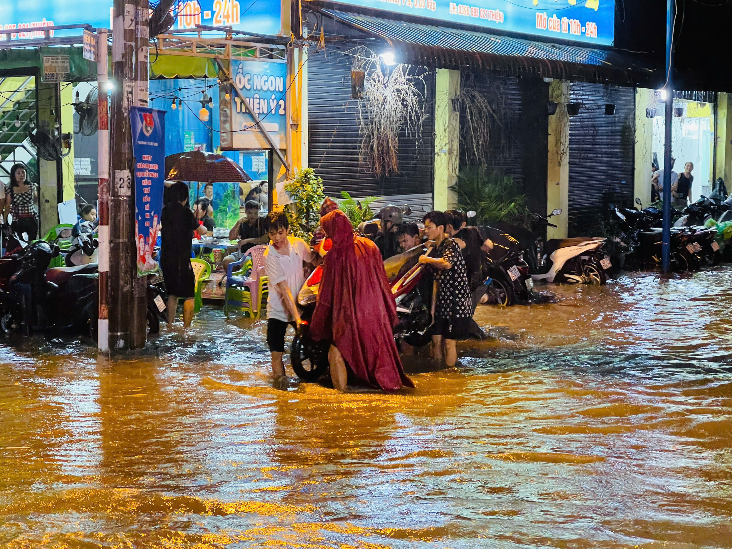 mưa to - Ảnh 1.