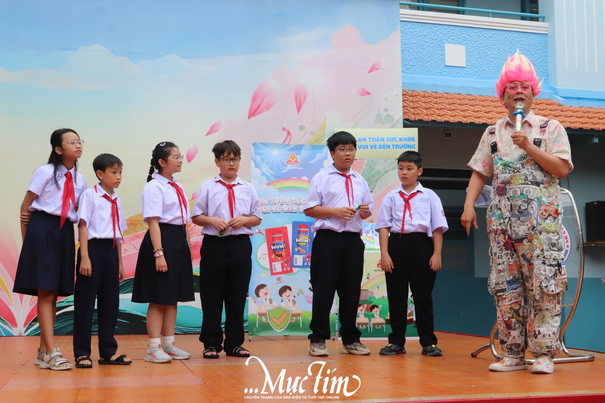 Cùng học trò Trường THCS Trần Văn Ơn tìm hiểu dinh dưỡng, vui khoẻ đến trường- Ảnh 1. Cùng học trò Trường THCS Trần Văn Ơn tìm hiểu dinh dưỡng, vui khoẻ đến trường- Ảnh 1.