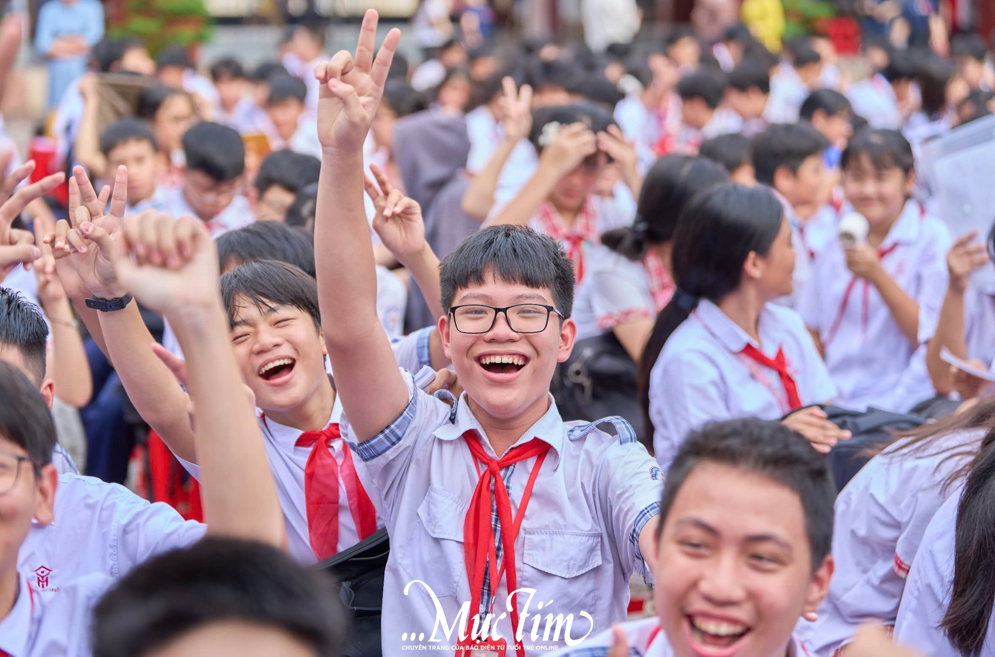 Công tắc khoa học 2025 khởi đầu sôi nổi tại Trường THCS Hoàng Hoa Thám- Ảnh 3. Công tắc khoa học 2025 khởi đầu sôi nổi tại Trường THCS Hoàng Hoa Thám- Ảnh 3.