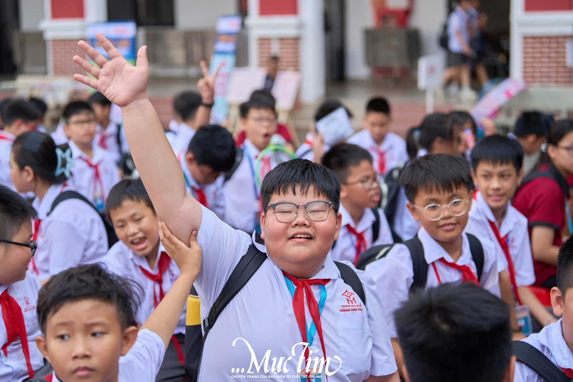 Công tắc khoa học 2025 khởi đầu sôi nổi tại Trường THCS Hoàng Hoa Thám- Ảnh 17. Công tắc khoa học 2025 khởi đầu sôi nổi tại Trường THCS Hoàng Hoa Thám- Ảnh 17.