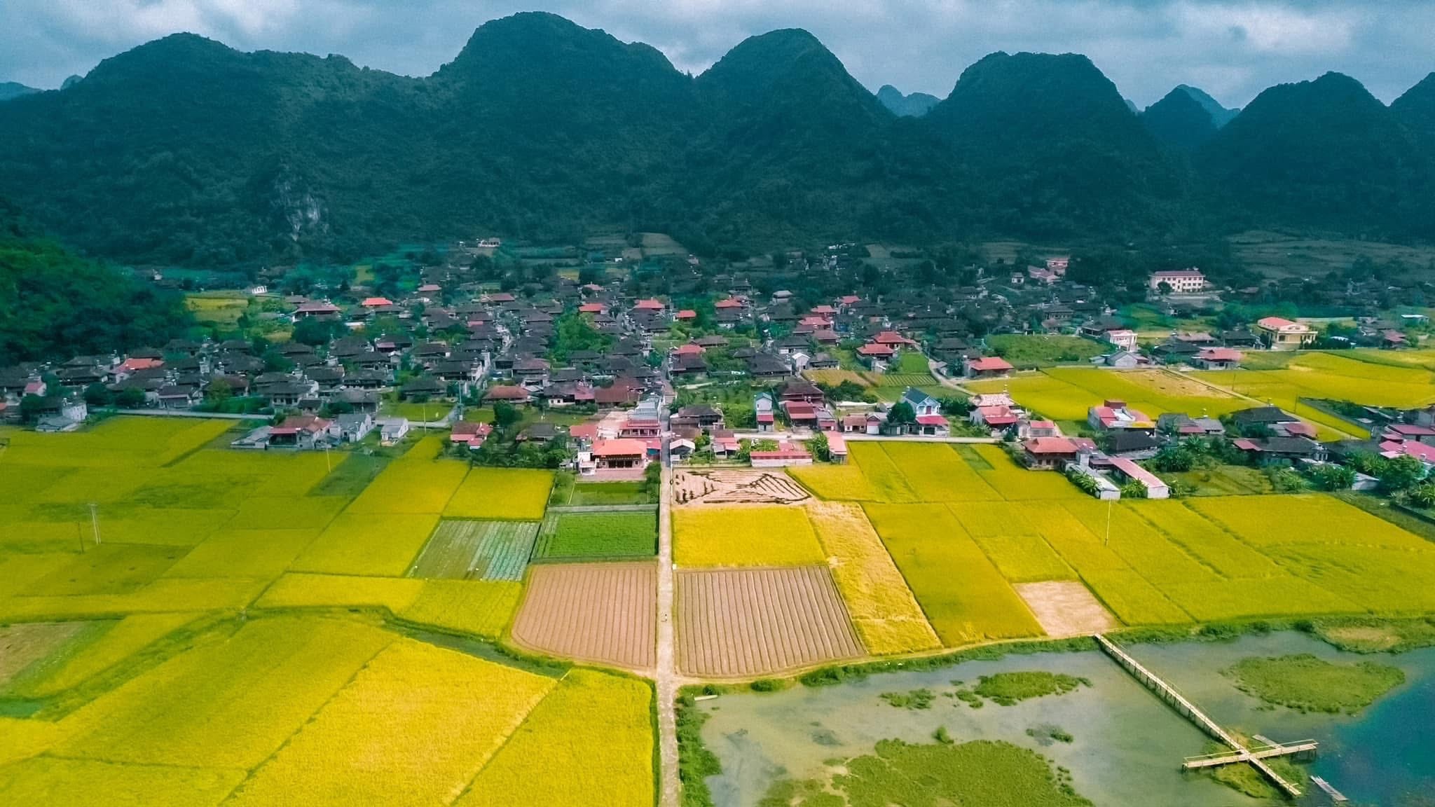 Inside Vietnam’s yin-yang roofed stilt house village named among world’s best- Ảnh 1. Inside Vietnam’s yin-yang roofed stilt house village named among world’s best- Ảnh 1.