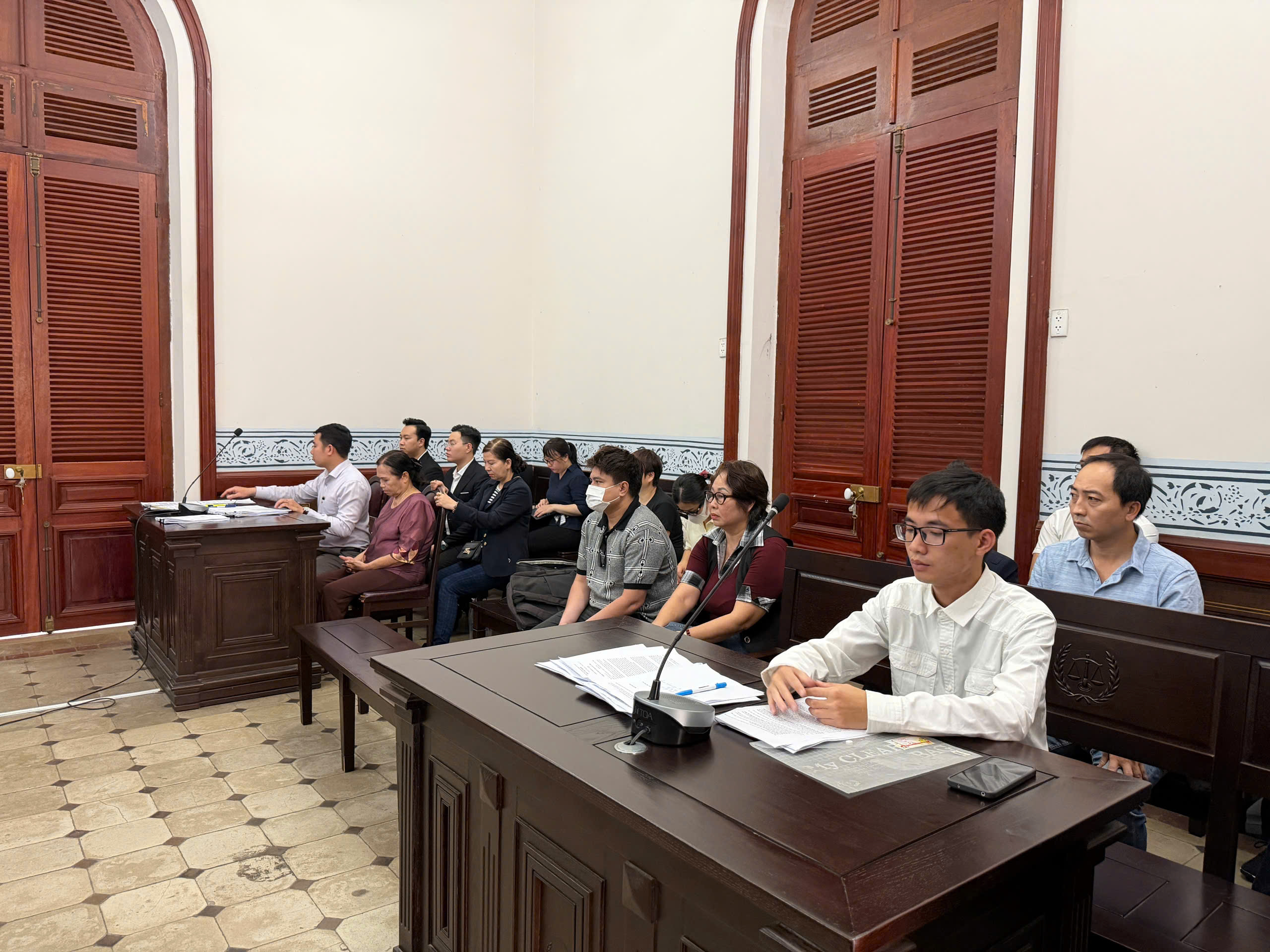 Được nhận hơn 2 tỉ trong khối di sản của con trai, mẹ cố diễn viên Đức Tiến kháng cáo - Ảnh 1. Mẹ cố diễn viên Đức Tiến kháng cáo toàn bộ bản án sơ thẩm - Ảnh 1.