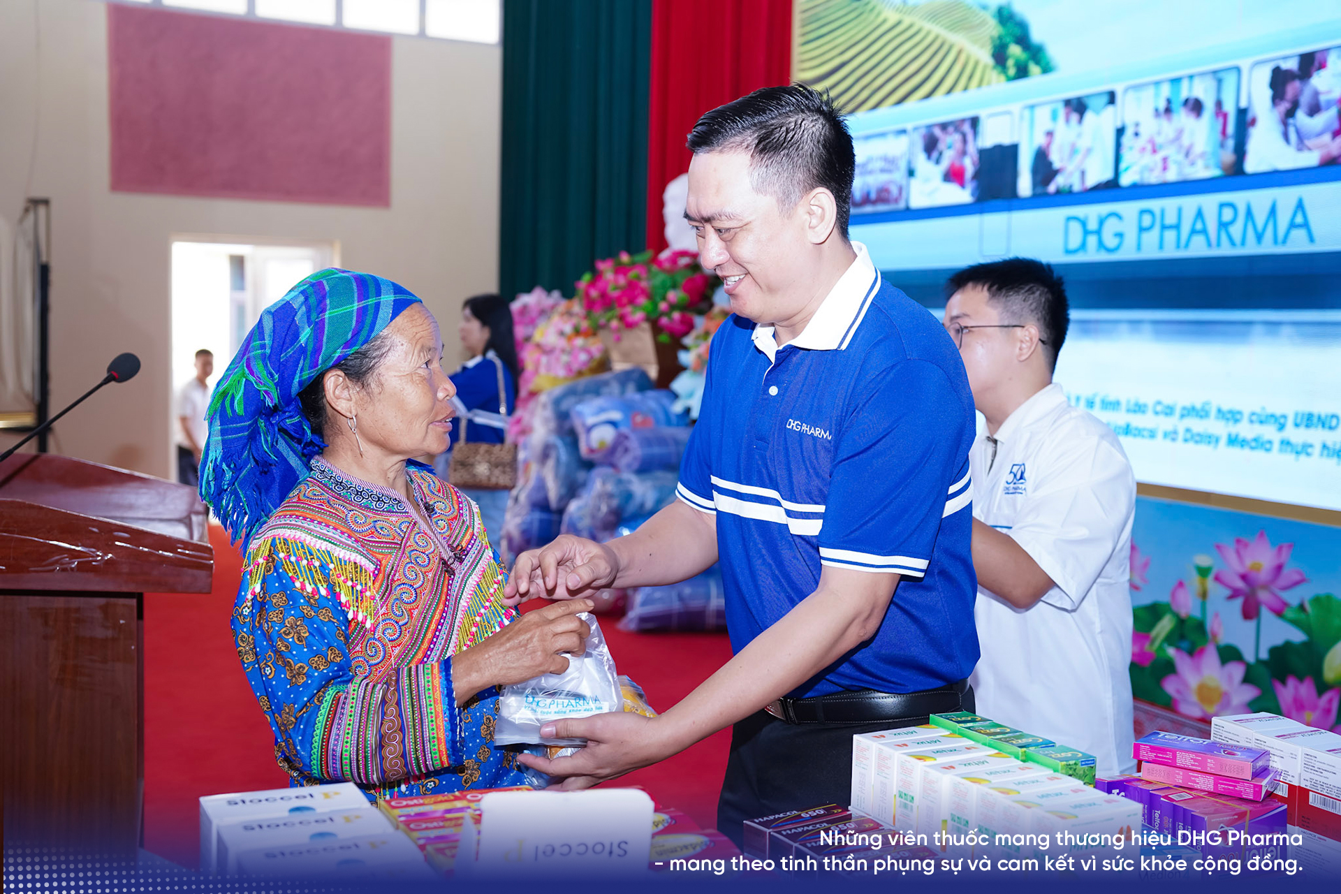 Hành trình những viên thuốc DHG Pharma gieo nắng ấm tại Lào Cai - Ảnh 8. Hành trình những viên thuốc DHG Pharma gieo nắng ấm tại Lào Cai - Ảnh 8.