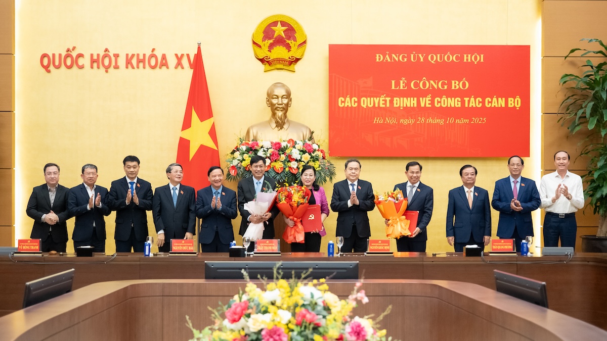 Chủ tịch Quốc hội Trần Thanh Mẫn chủ trì công bố các quyết định về công tác cán bộ - Ảnh 1.