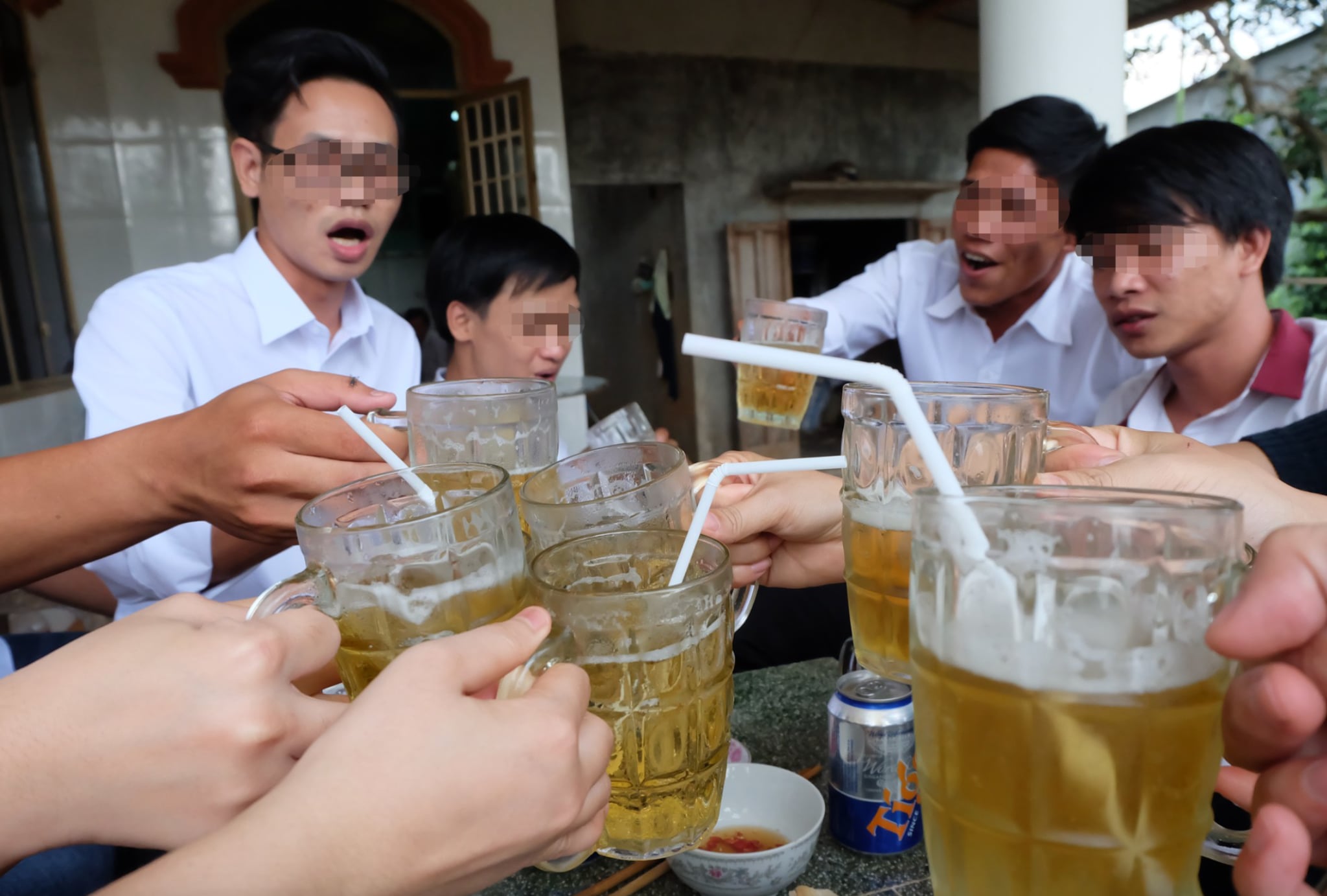 Doanh thu giảm, 'ông lớn' ngành bia vẫn báo lãi cao nhất 13 quý nhờ đâu? - Ảnh 1. bia - Ảnh 1.