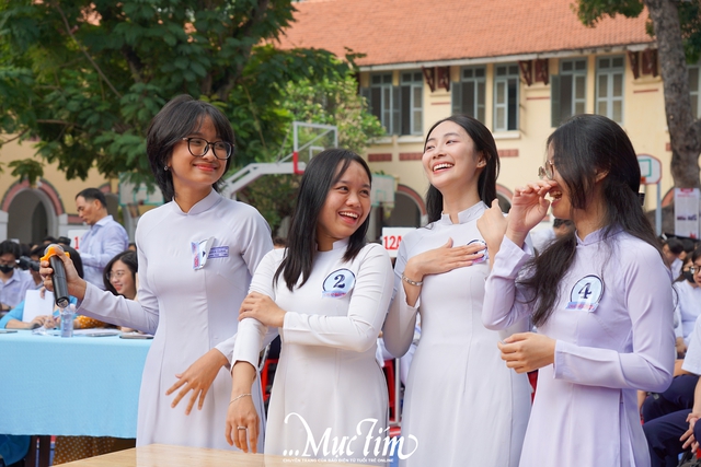 Thủ tướng phê duyệt đề án đưa tiếng Anh thành ngôn ngữ thứ hai trong trường học- Ảnh 1. Thủ tướng phê duyệt đề án đưa tiếng Anh thành ngôn ngữ thứ hai trong trường học- Ảnh 1.