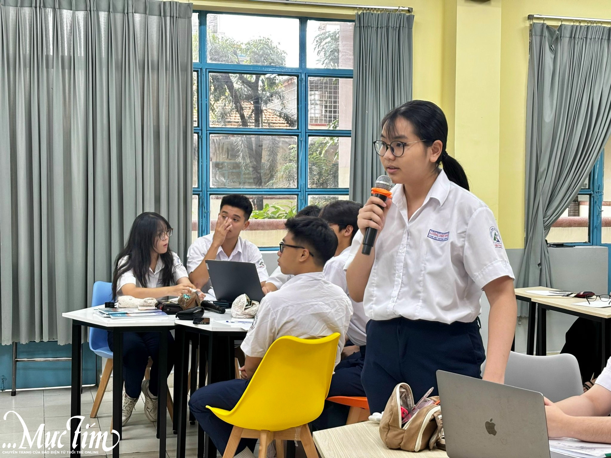 'Trợ thủ AI' vào tiết vật lý của teen Trường THPT Lương Thế Vinh- Ảnh 4. 'Trợ thủ AI' vào tiết vật lý của teen Trường THPT Lương Thế Vinh- Ảnh 4.