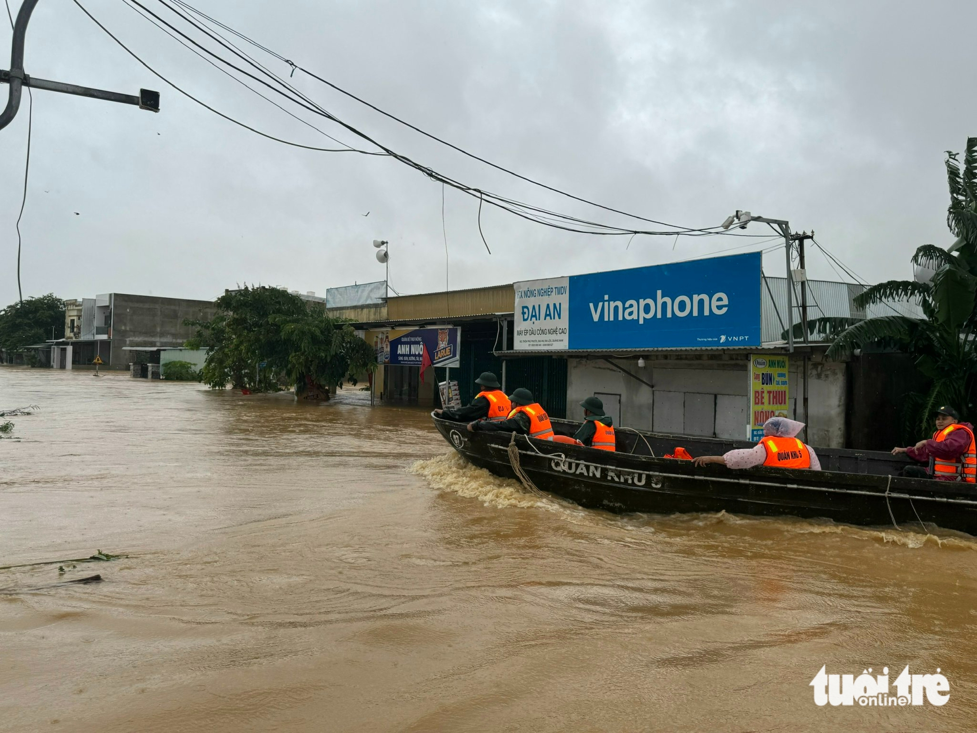 rốn lũ - Ảnh 8.