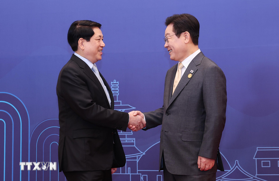 Chủ tịch nước Lương Cường chia sẻ quan điểm của Việt Nam với các nhà lãnh đạo APEC - Ảnh 1.