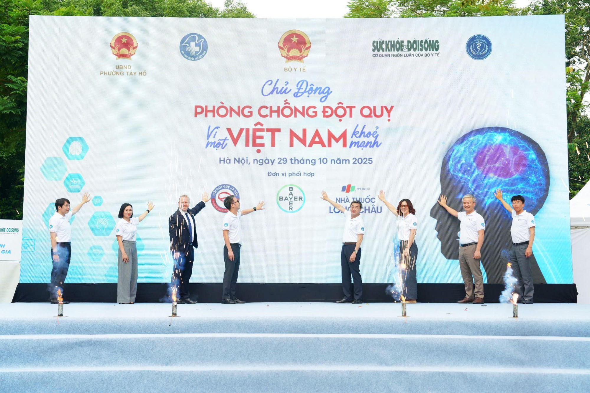 Hợp lực giảm gánh nặng tử vong và tàn phế do đột quỵ - Ảnh 1.