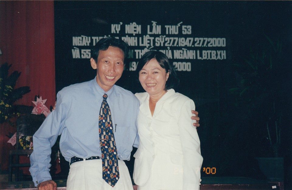 לנצח שרים עליך... המוזיקאי The Hien - תמונה 6. Con trai nhạc sĩ Thế Hiển đăng cả ngàn ảnh tiễn biệt ba - Ảnh 7.