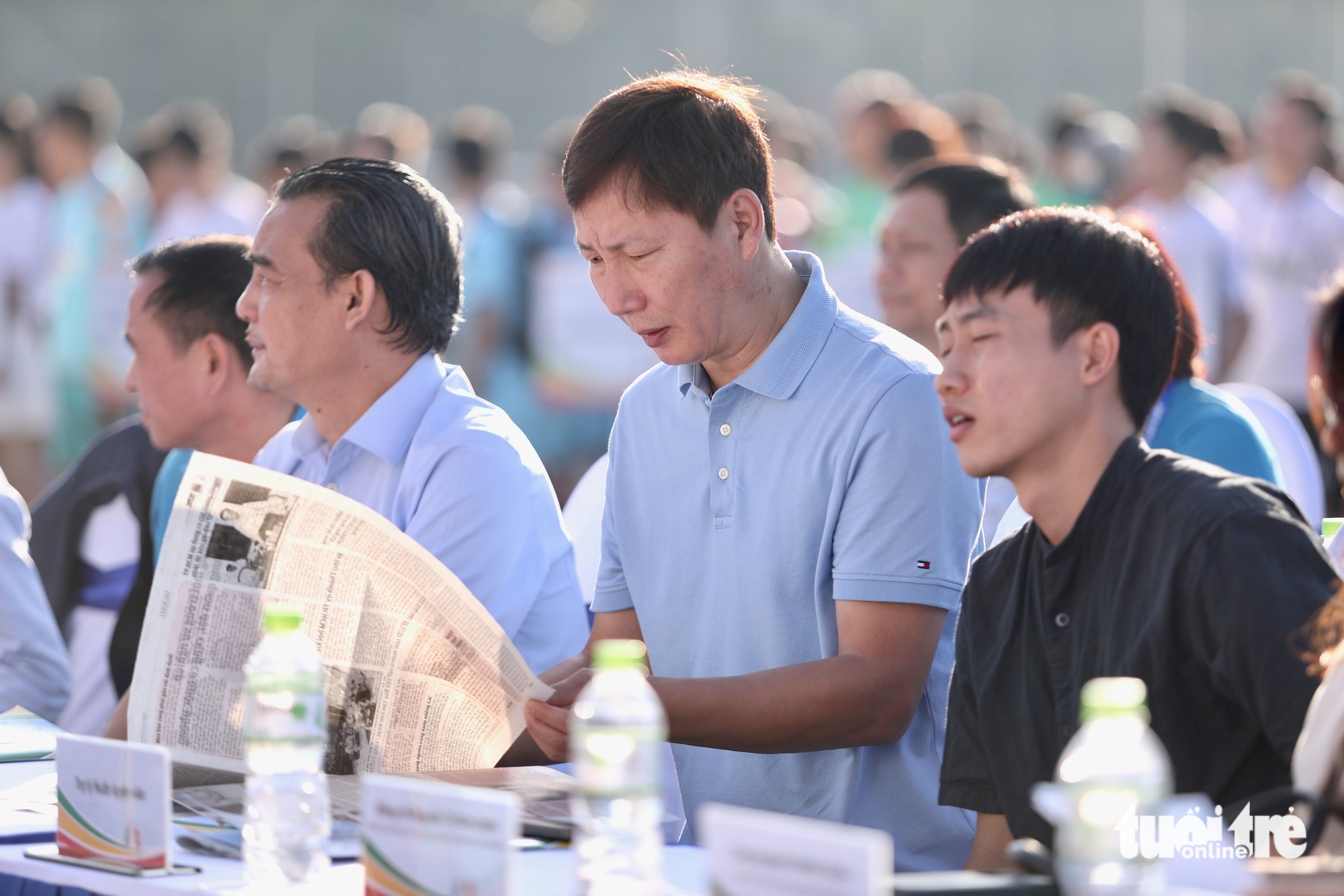 HLV Kim Sang Sik dự khán Giải công nhân, viên chức Việt Nam trước khi tập trung đội tuyển - Ảnh 4.