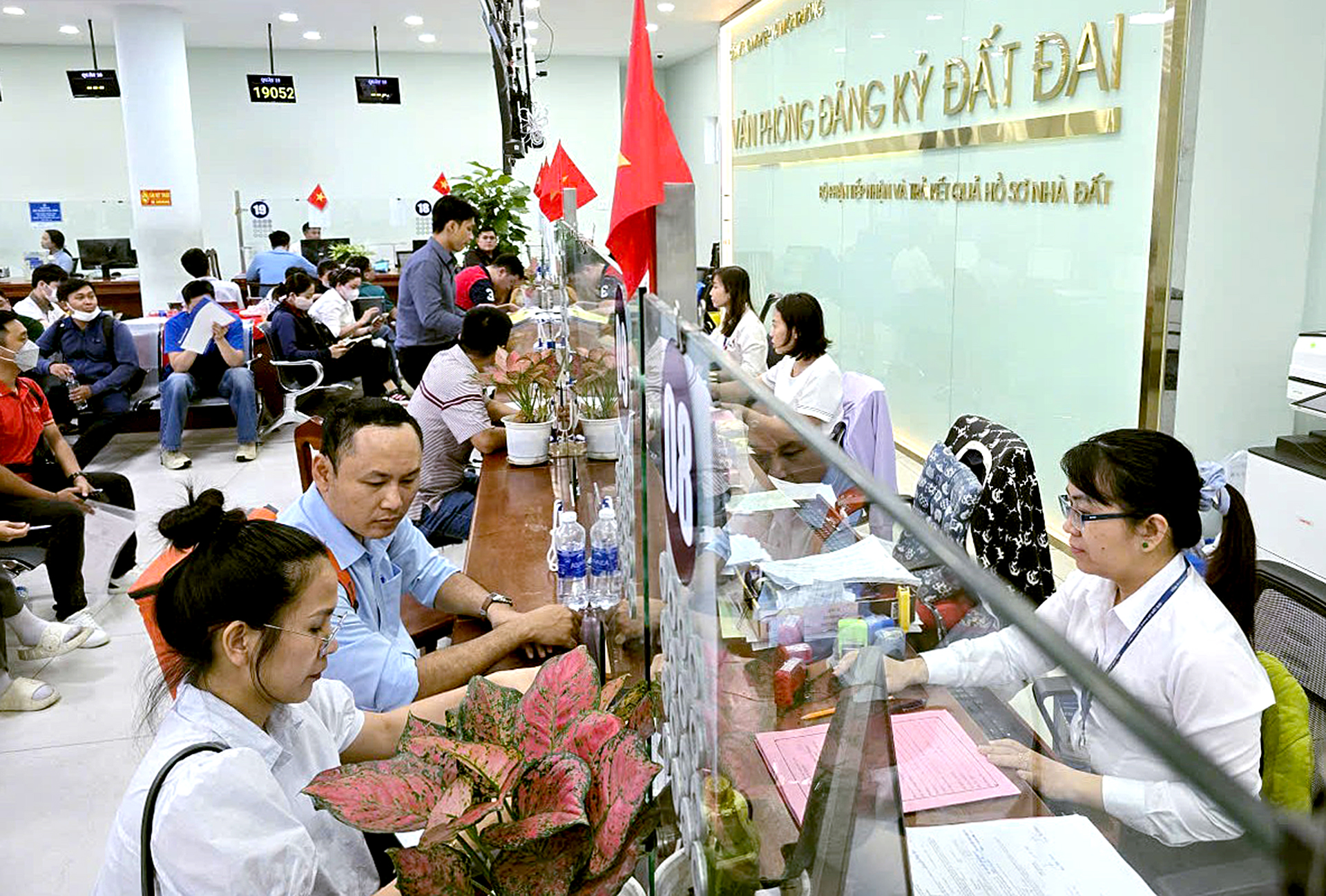 Dữ liệu đất đai làm sạch sẽ giúp thực hiện thủ tục liên quan nhà đất thuận tiện - Ảnh: ÁI NHÂN