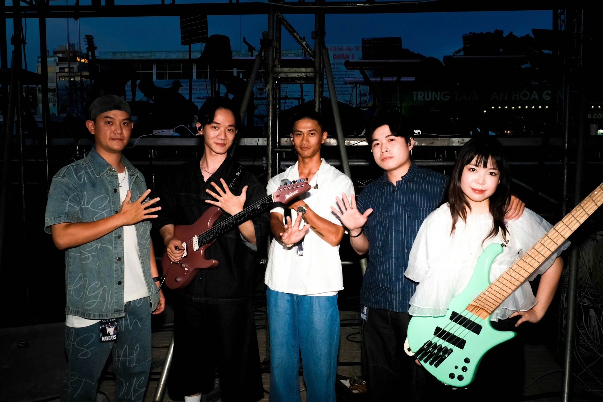 Van Mai Huong ក្រុម 'Miracle' ត្រូវបានតែងតាំងសម្រាប់ពានរង្វាន់ TikTok - រូបថត 3 ។ Văn Mai Hương, ban nhạc 'Phép màu' được đề cử giải TikTok - Ảnh 3.