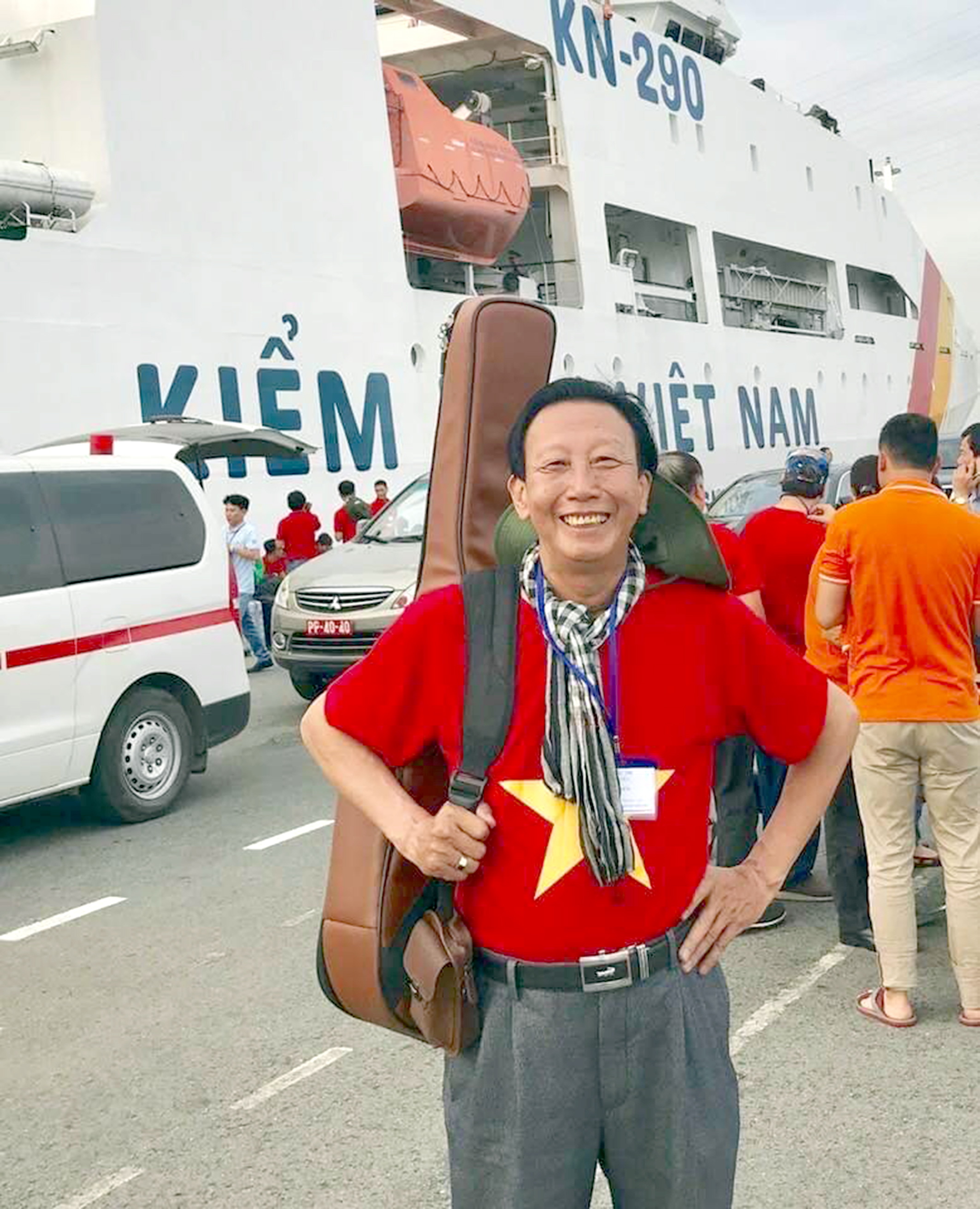 Nhạc sĩ Thế Hiển: Người lính không mang quân hàm - Ảnh 1.