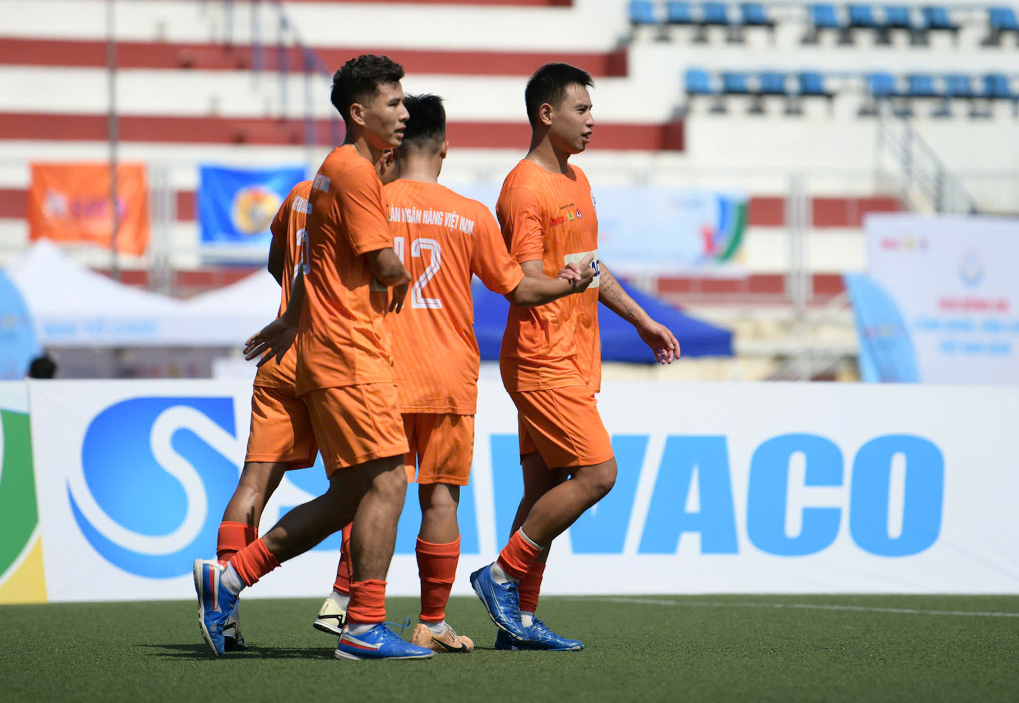 Công đoàn Hải Phòng, Ngân hàng Việt Nam thị uy sức mạnh ngày ra quân - Ảnh 1.