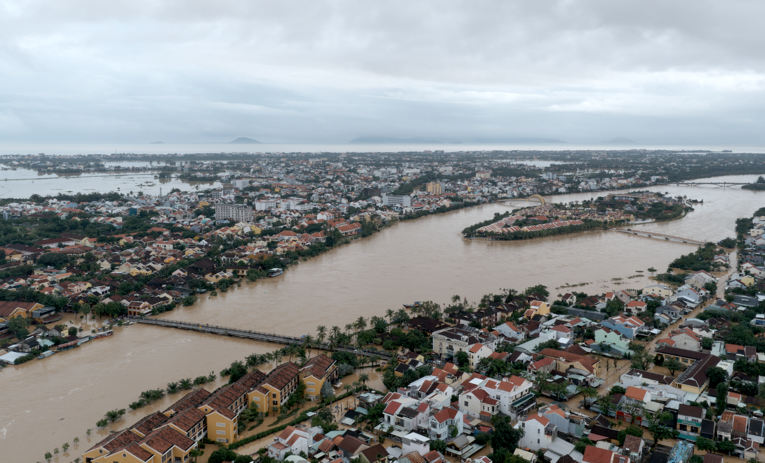 Vietnam’s Hoi An floods reach 1964 record level- Ảnh 7. Vietnam’s Hoi An floods reach 1964 record level- Ảnh 7.
