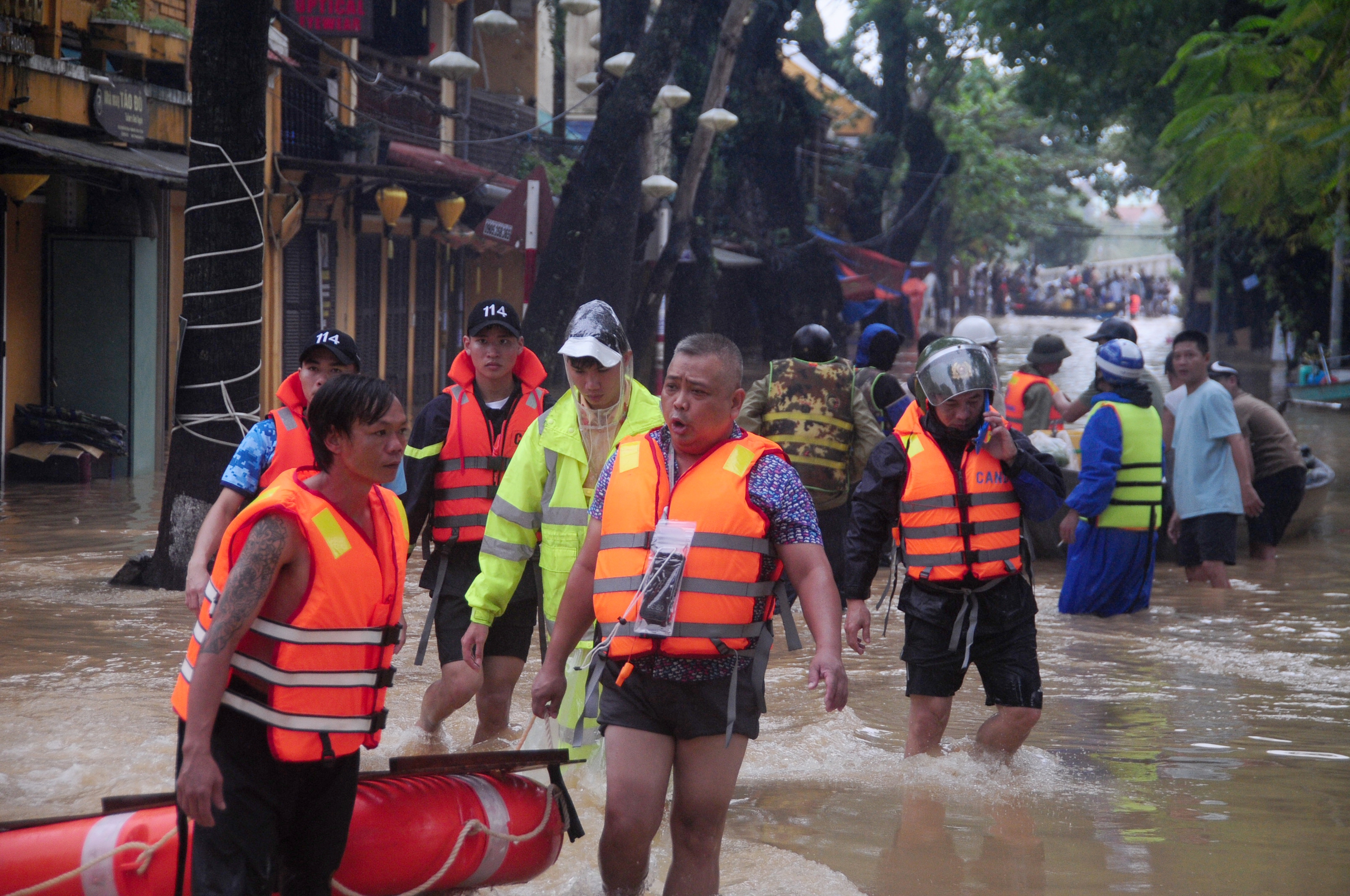 Vietnam’s Hoi An floods reach 1964 record level- Ảnh 10. Vietnam’s Hoi An floods reach 1964 record level- Ảnh 10.