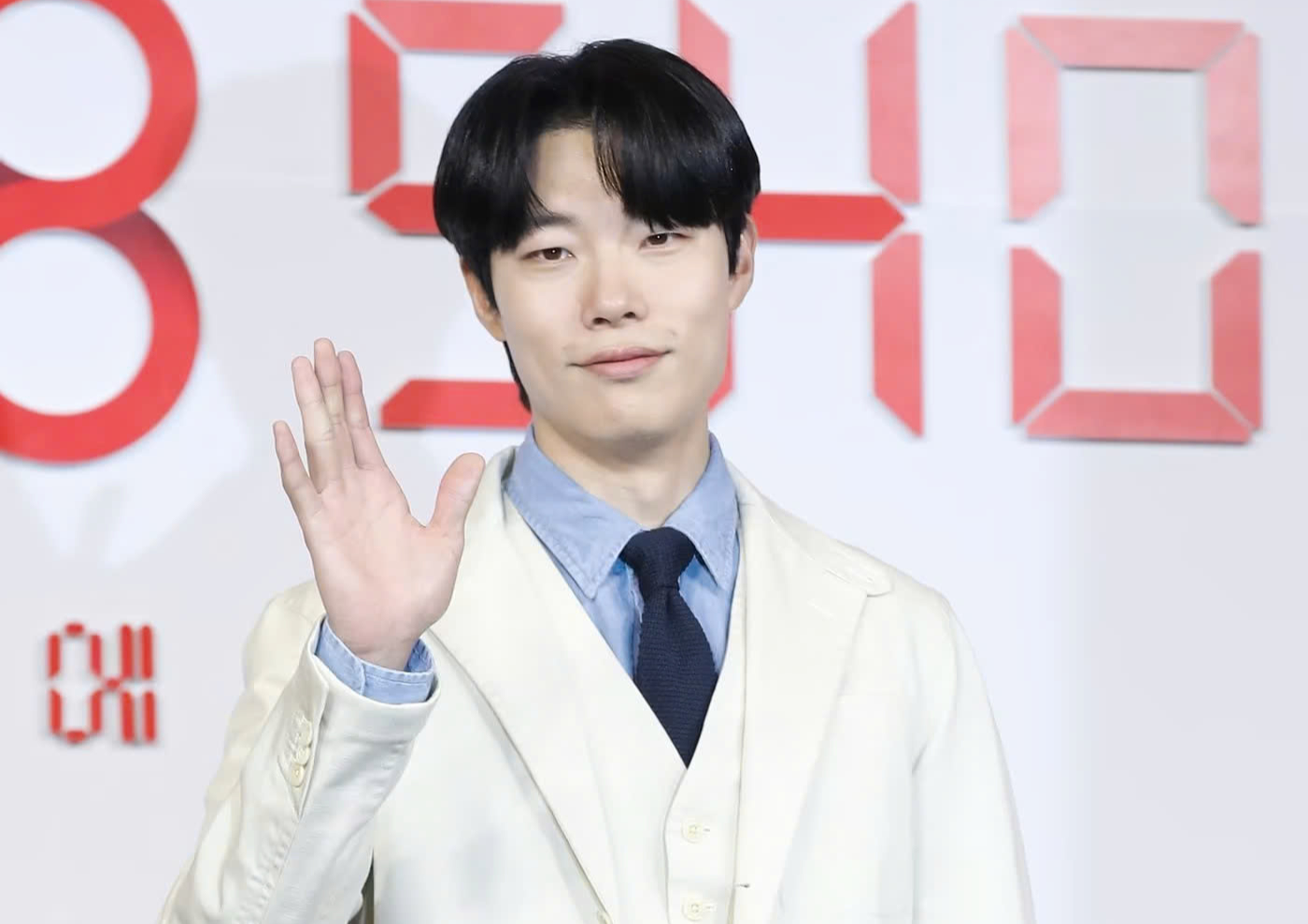 Ryu Jun Yeol - Ảnh 1.