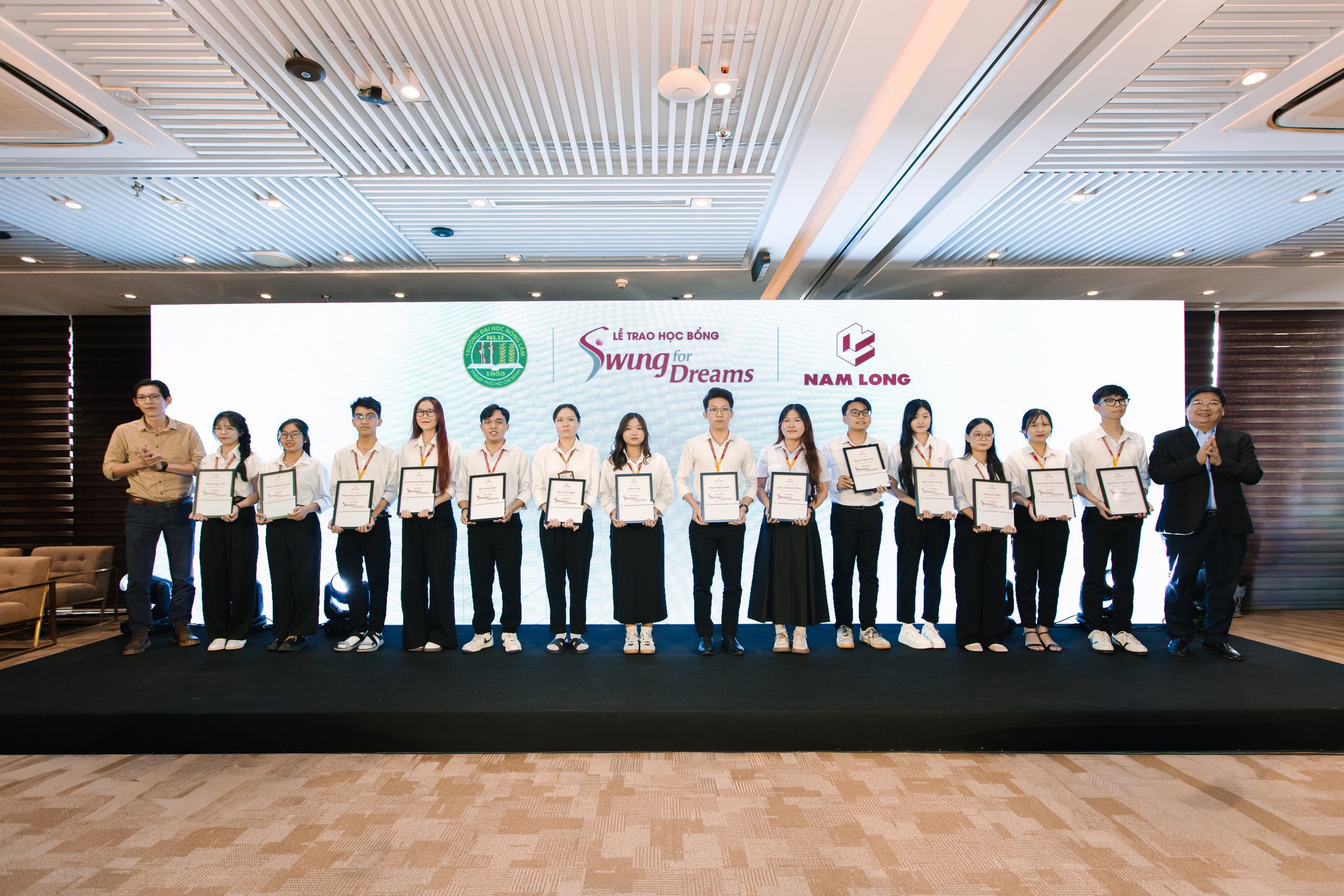 Nam Long trao 84 suất học bổng ‘Swing for Dreams’ với tổng giá trị 840 triệu đồng cho sinh viên - Ảnh 4.