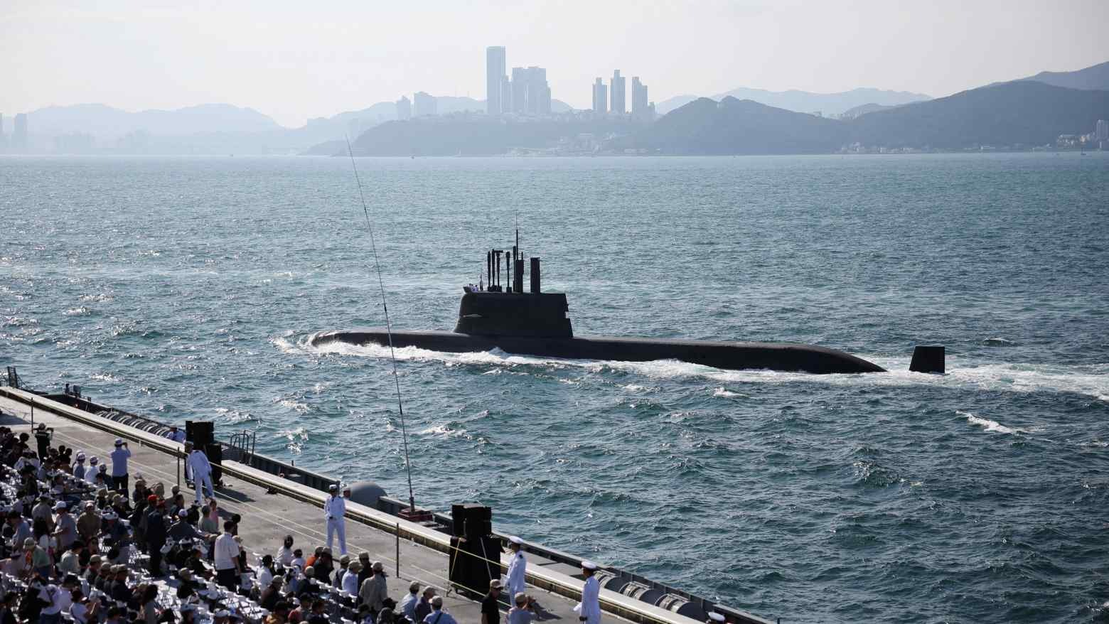 tàu ngầm hạt nhân - Ảnh 1.