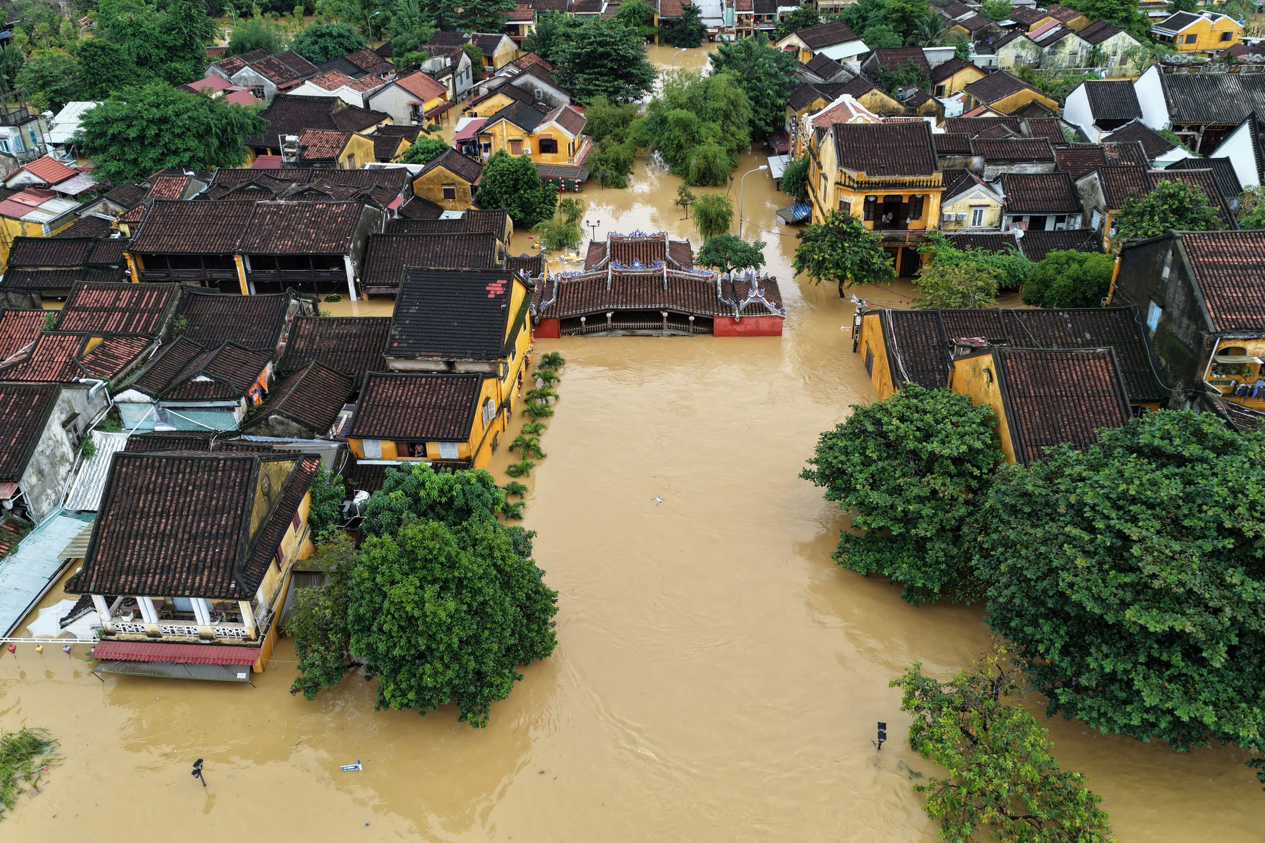 Vietnam’s Hoi An floods reach 1964 record level- Ảnh 2. Vietnam’s Hoi An floods reach 1964 record level- Ảnh 2.