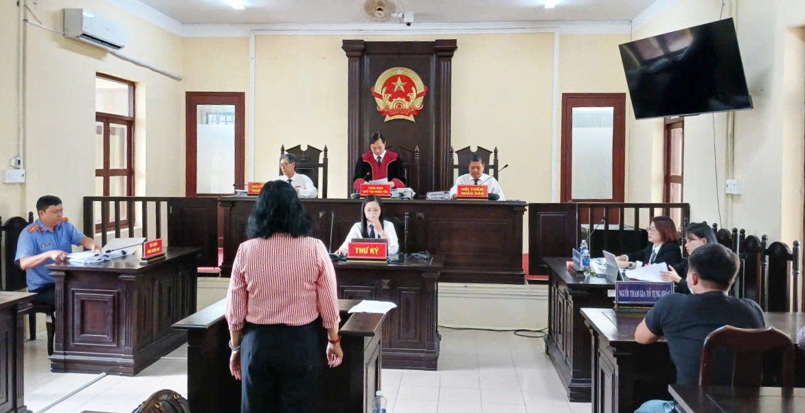 Xét xử vụ nữ ‘đại gia thủy sản’ Cà Mau tội hủy hoại tài sản - Ảnh 1.