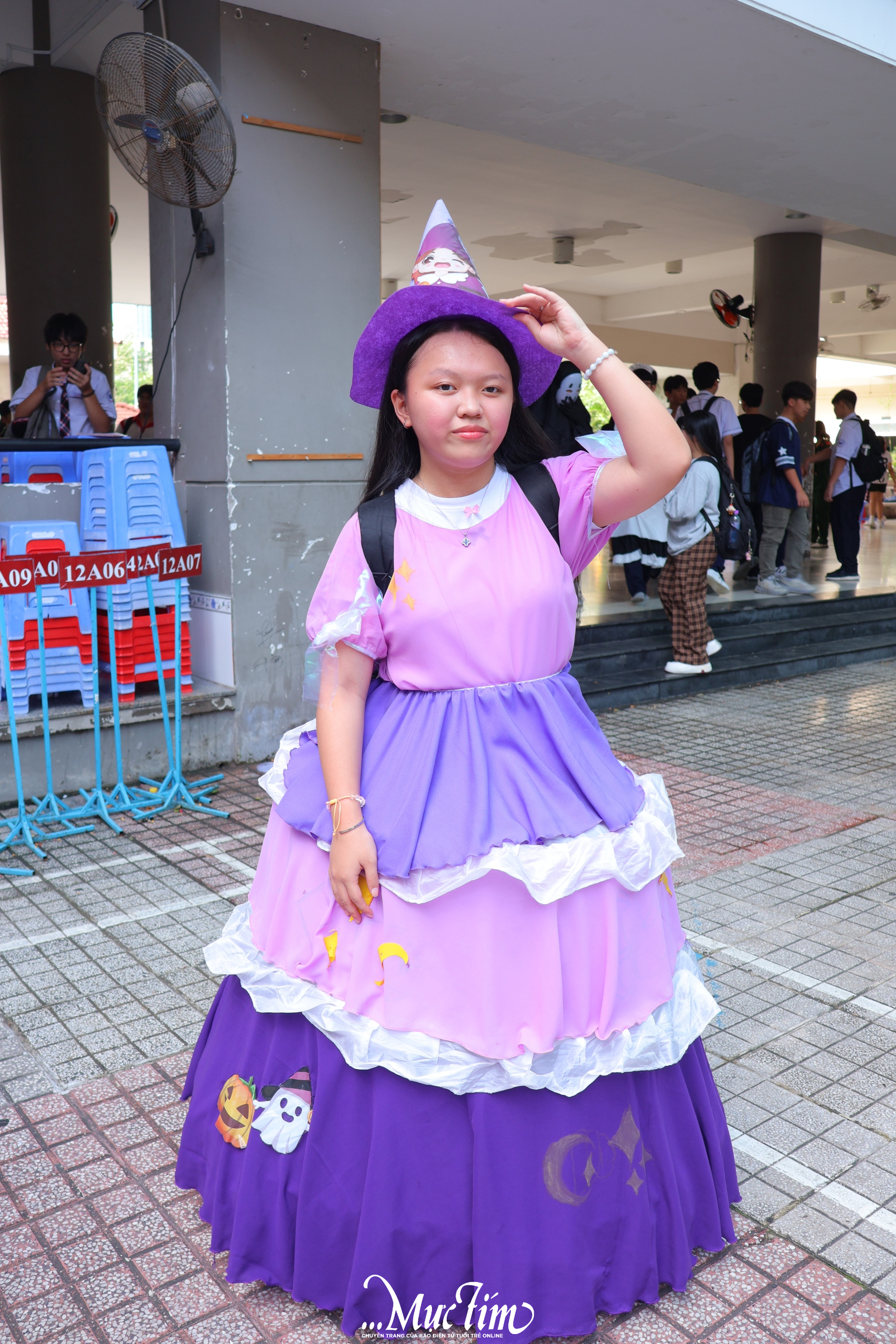 Đêm Halloween độc đáo của học trò Trường THPT Nguyễn Hữu Thọ- Ảnh 2.