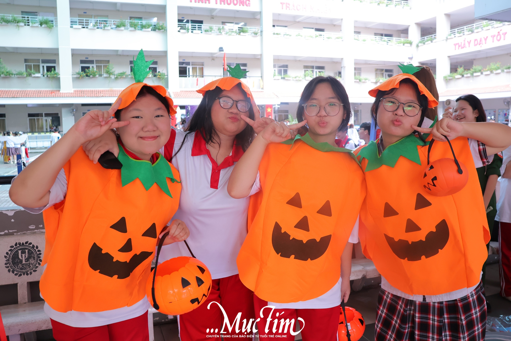 Đêm Halloween độc đáo của học trò Trường THPT Nguyễn Hữu Thọ- Ảnh 3.