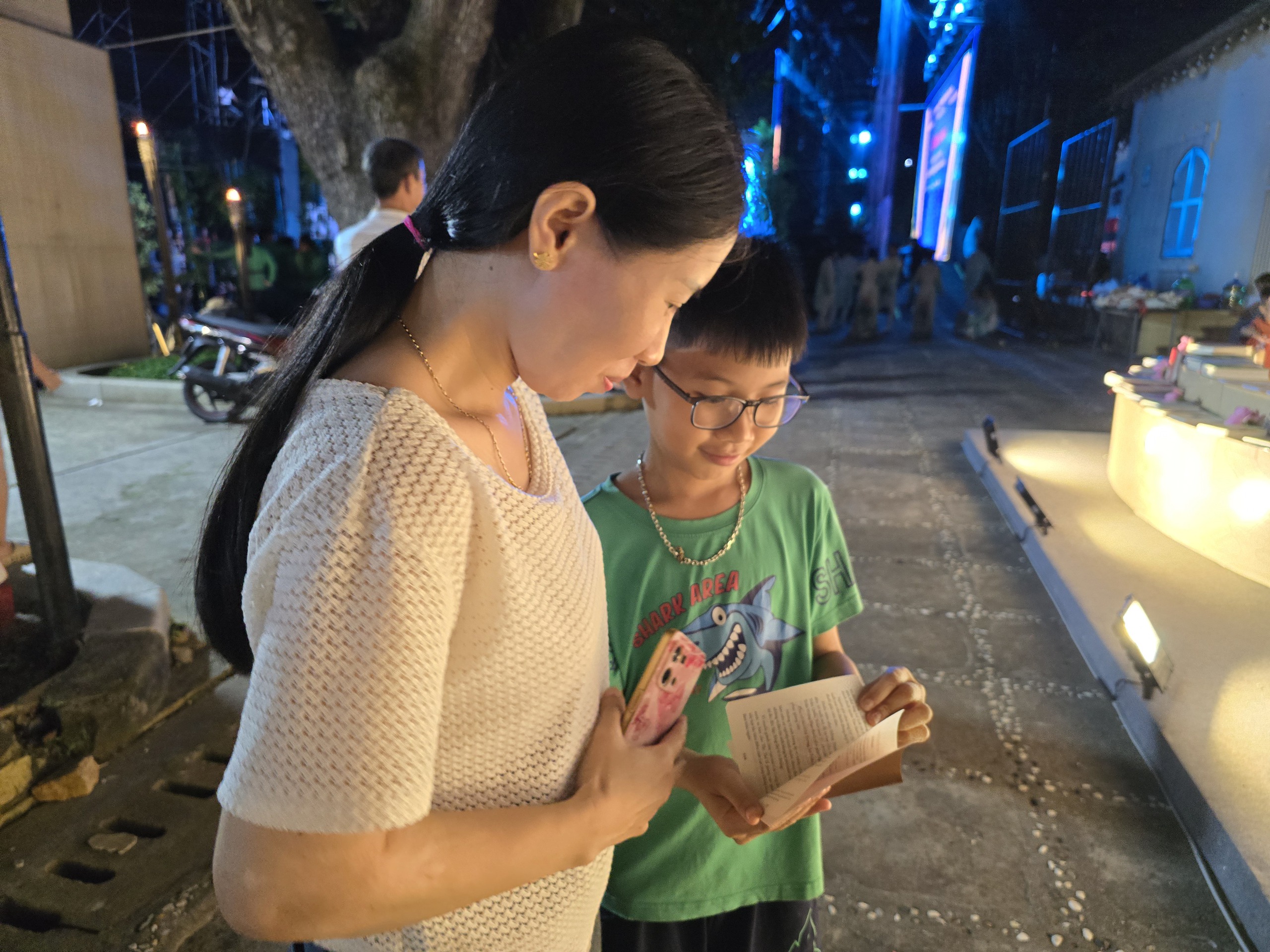 Hội sách Côn Đảo rộn ràng những niềm vui - Ảnh 3.