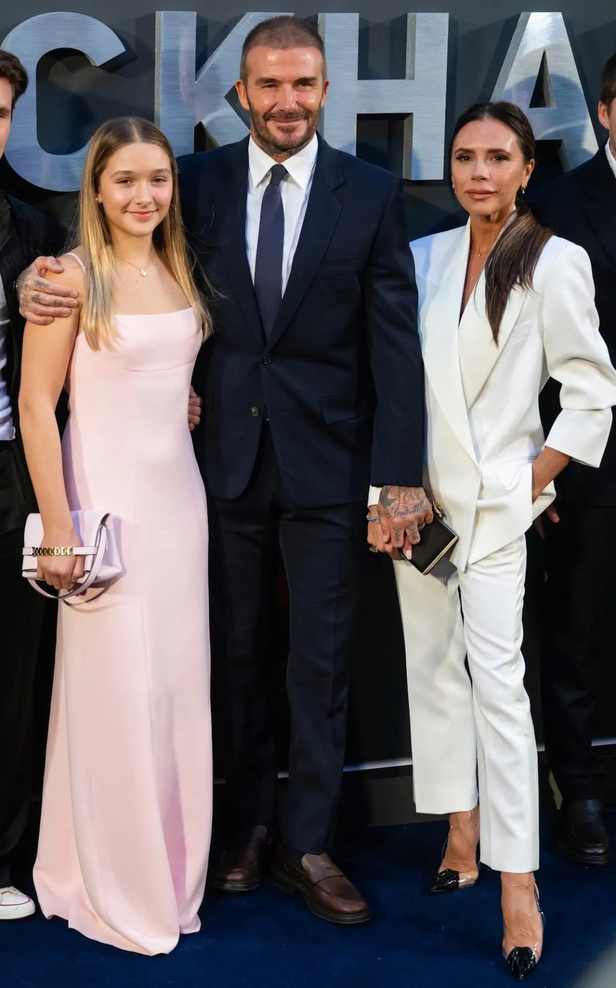 'Công chúa' nhà Beckham gây chú ý với diện mạo xinh đẹp tại Paris Fashion Week - Ảnh 6.