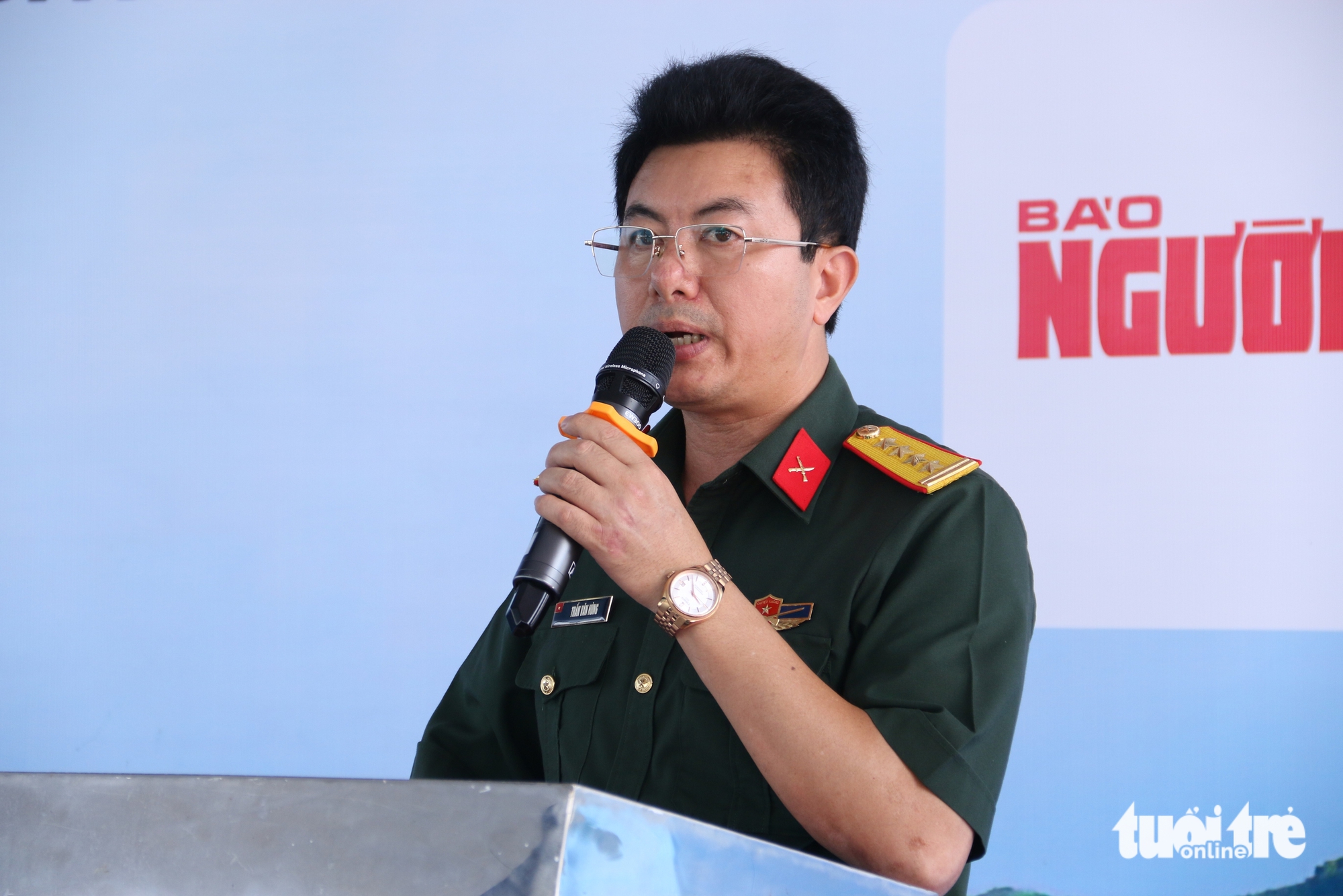 Quân - dân cùng ăn sáng trên tàu kiểm ngư, bàn chuyện đánh bắt và bảo vệ chủ quyền Tổ quốc - Ảnh 2.