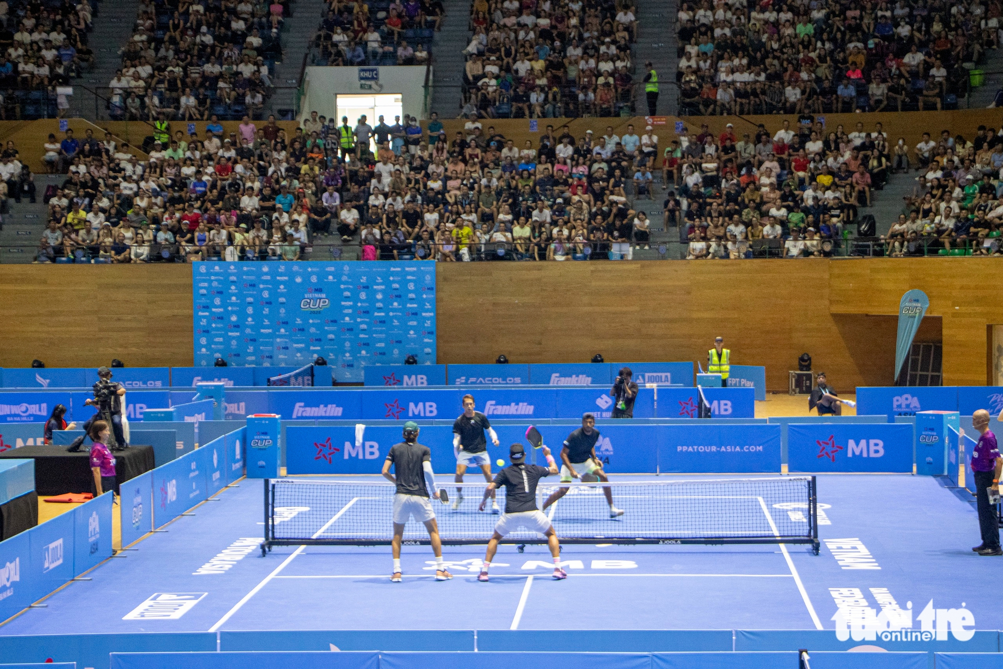 Khán đài 'bùng nổ', Đà Nẵng tiến tới lập kỷ lục Guinness về lượng người xem pickleball - Ảnh 3.