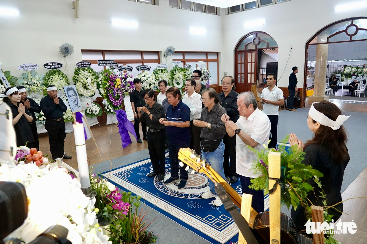 ជាលើកដំបូងដែលកូនស្រីរបស់តន្ត្រីករ The Hien រៀបរាប់ពីគ្រាចុងក្រោយរបស់នាងជាមួយនឹងឪពុករបស់នាង - រូបថត ៦. Con gái nhạc sĩ Thế Hiển kể những phút cuối đời của cha - Ảnh 5.