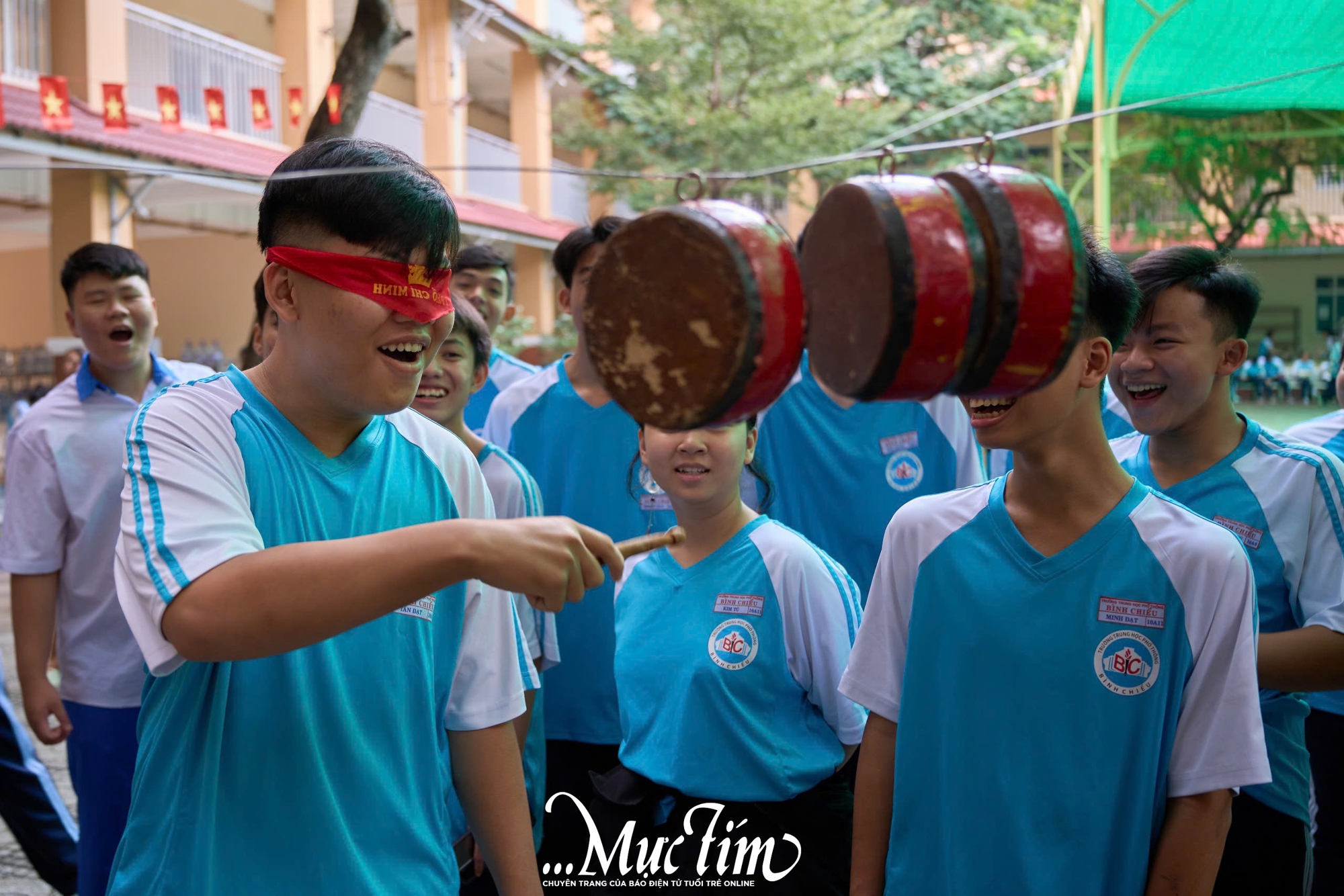 Teen Trường THPT Bình Chiểu vui hội trăng rằm với loạt trò chơi dân gian thú vị- Ảnh 12.