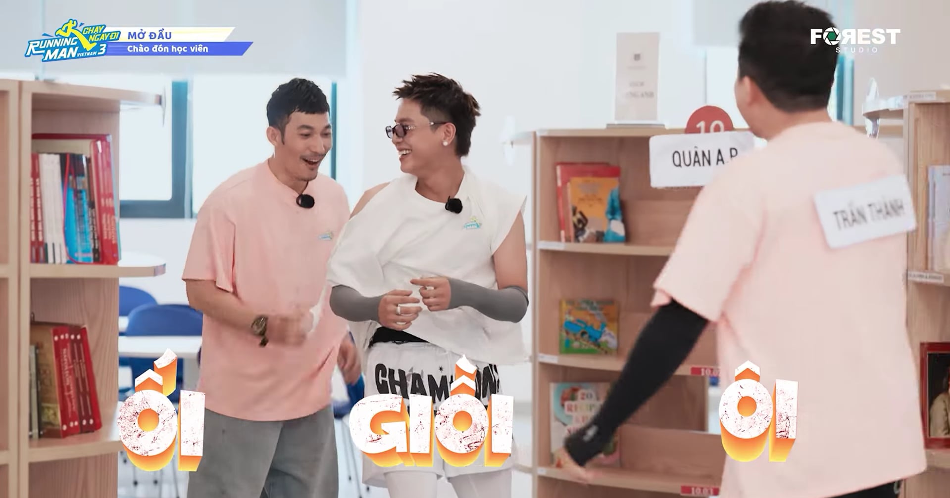 Running Man tập 1: Quân AP bị xé rách áo, Anh Tú Atus giành chiến thắng- Ảnh 4.