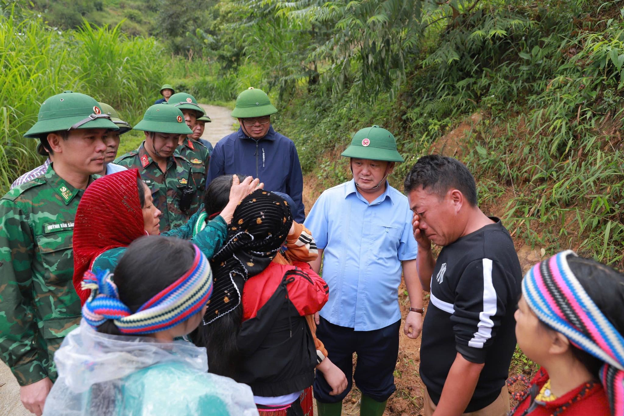 Tuyên Quang dừng tổ chức lễ Trung thu Đêm hội thành Tuyên vì bão Bualoi và Matmo - Ảnh 2.