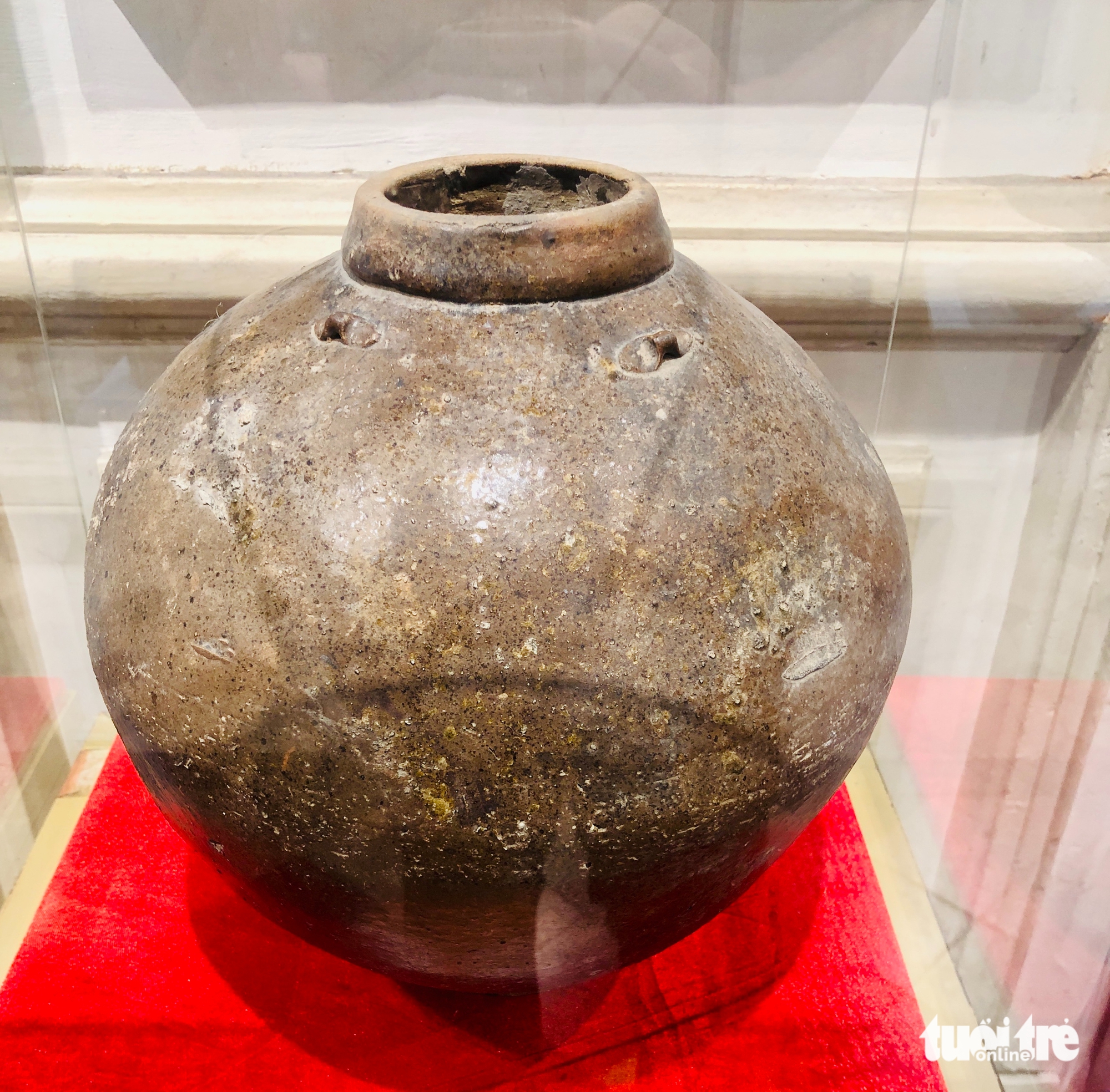 Ngắm cổ vật trăm tuổi được trục vớt ở sông Sài Gòn - Ảnh 10.