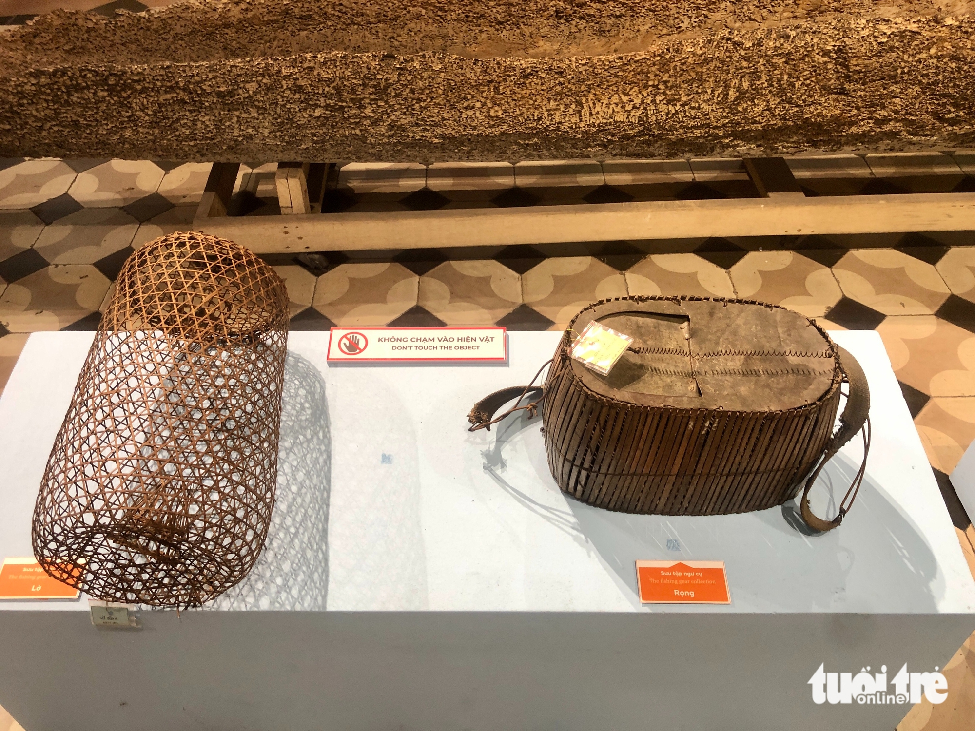 Ngắm cổ vật trăm tuổi được trục vớt ở sông Sài Gòn - Ảnh 6.