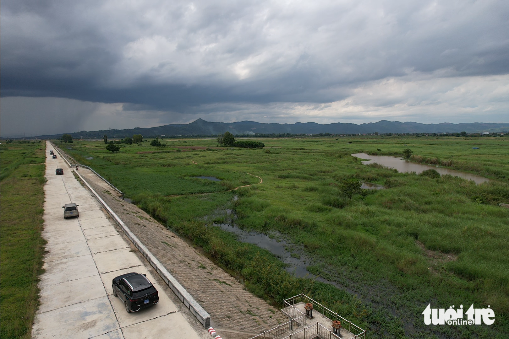 Solicitud para asegurar materiales de construcción para grandes proyectos en el este de Dak Lak - Foto 2. Yêu cầu đảm bảo vật liệu xây dựng các dự án lớn phía đông Đắk Lắk - Ảnh 2.