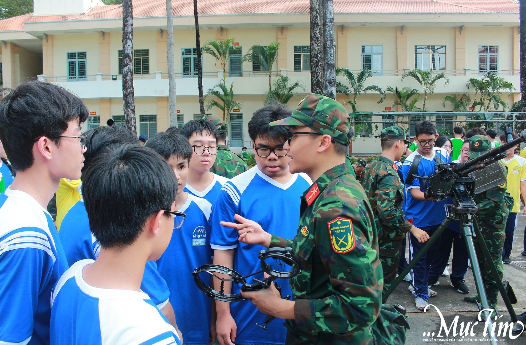 Teen Trường THPT Lê Quý Đôn trải nghiệm 2 ngày 1 đêm tại khu quân sự - Ảnh 4.