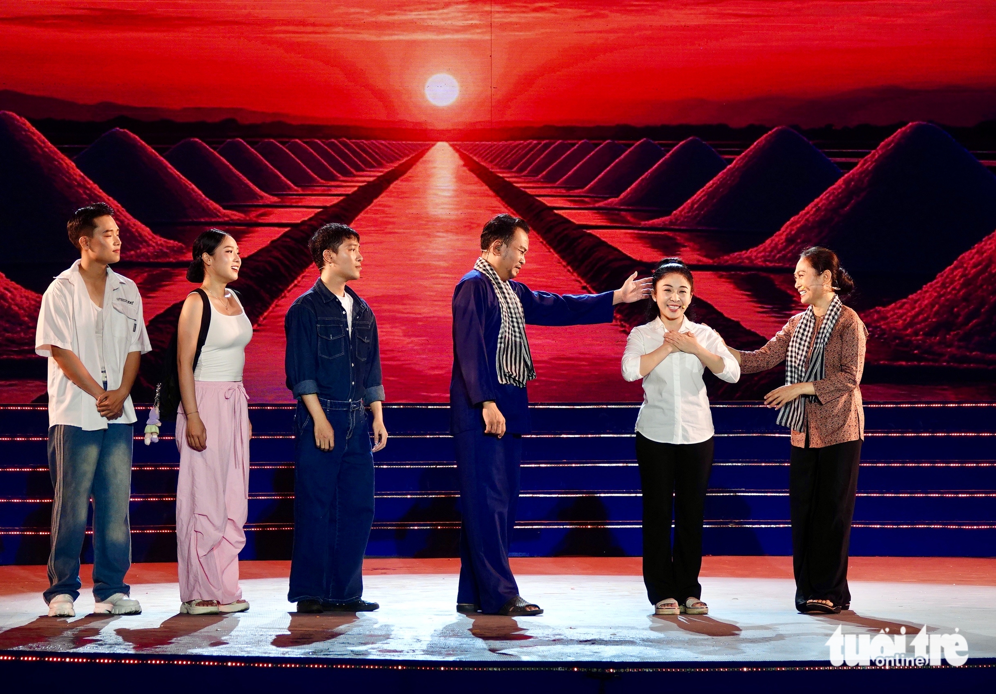  Lễ hội Nghinh Ông Cần Giờ - Ảnh 1.