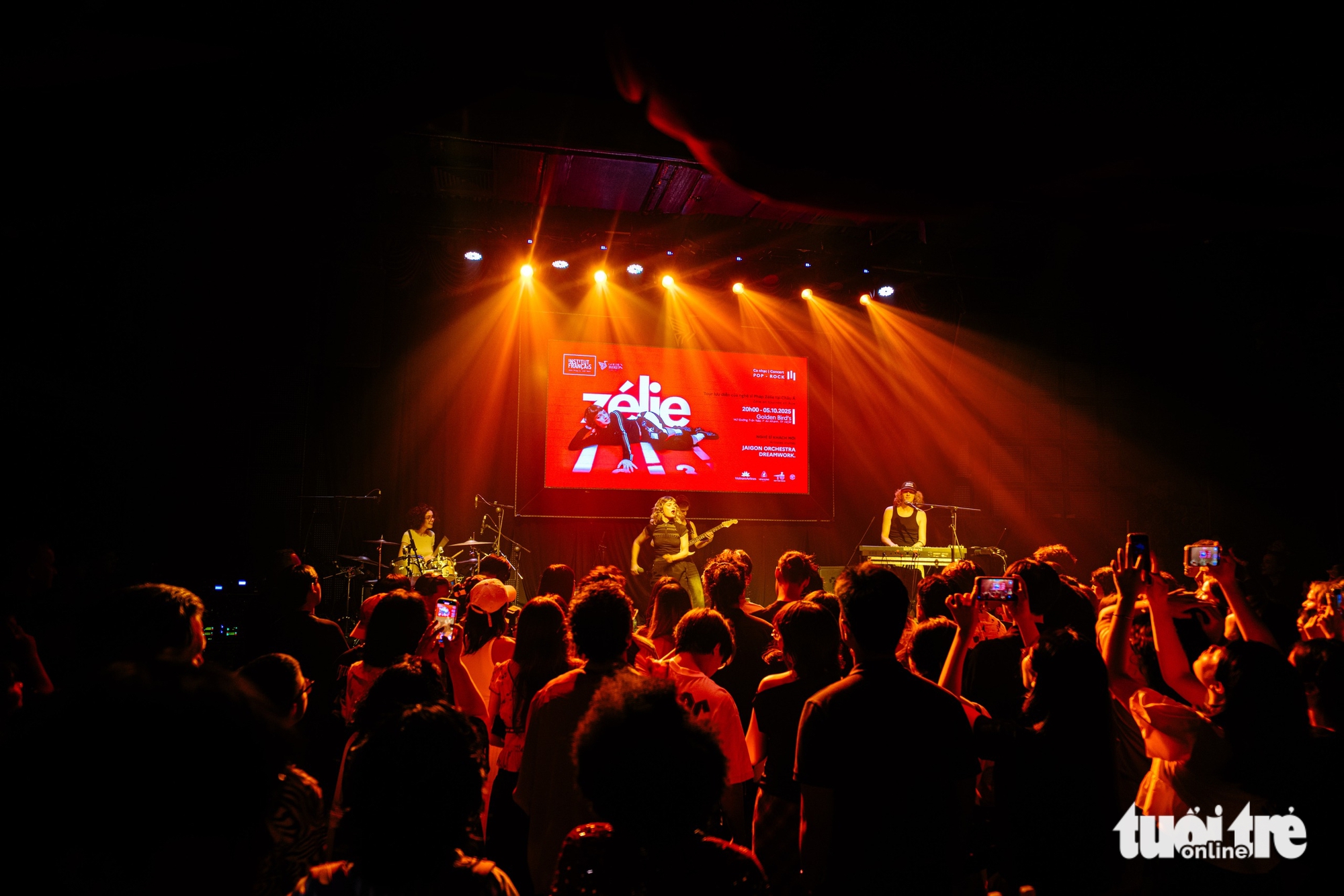 - រូបថត ១. Ca sĩ trẻ Zélie và hành trình kết nối Việt - Pháp bằng âm nhạc - Ảnh 1.