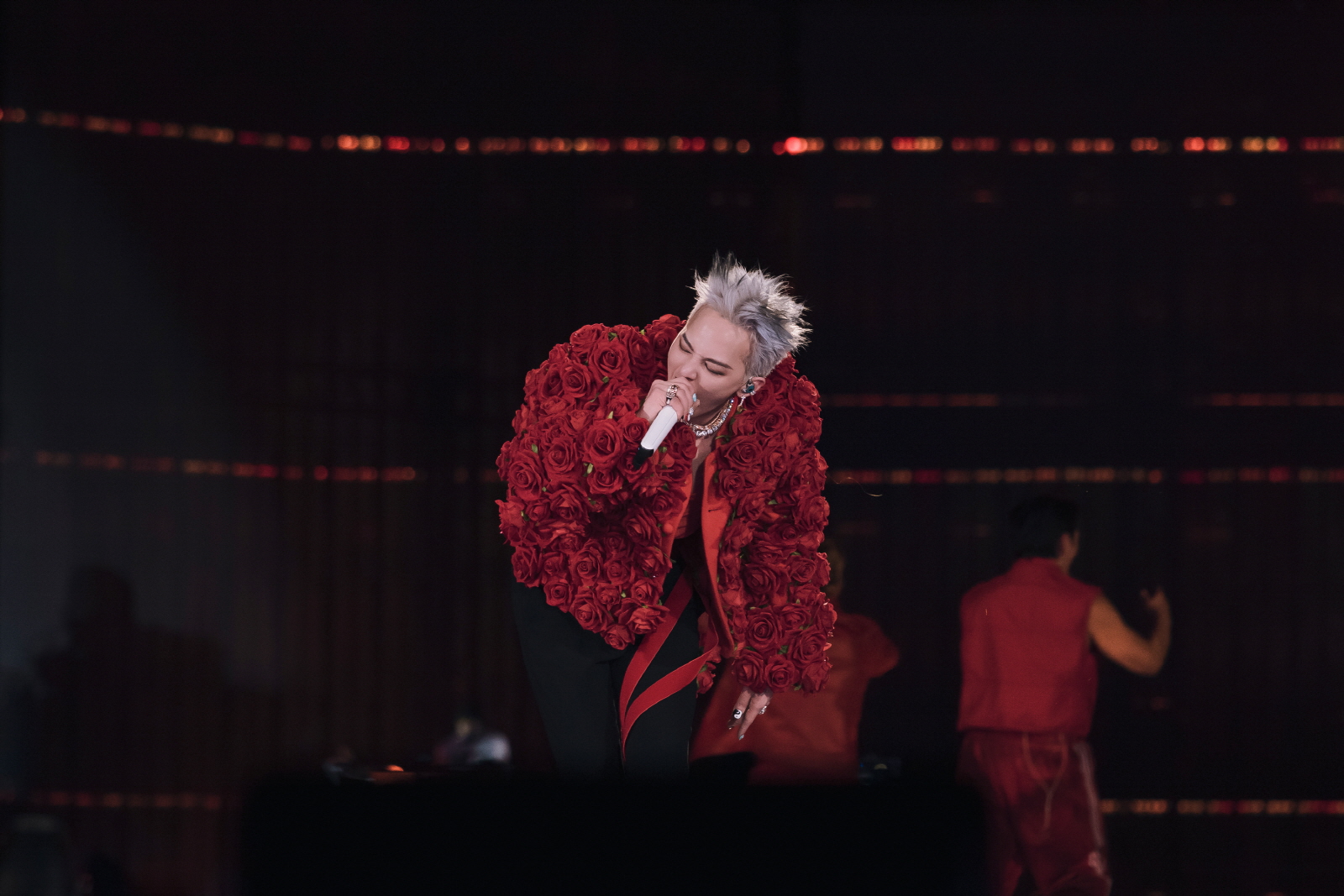 G-DRAGON và world tour lịch sử tháng 11, fan rần rần chờ ngày săn vé - Ảnh 6.