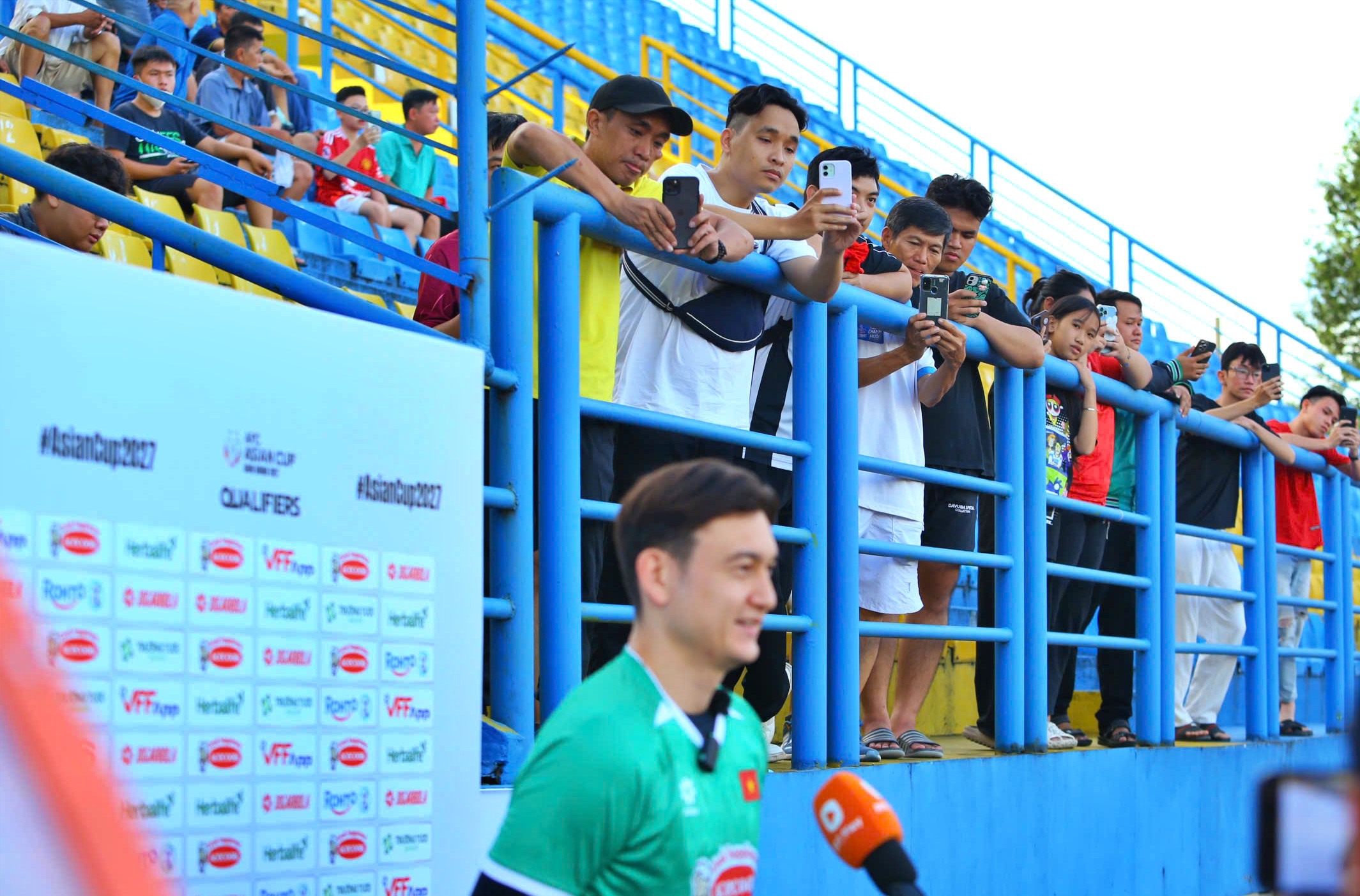 Gần một năm trở lại đội tuyển Việt Nam, Văn Lâm nói gì? - Ảnh 3.