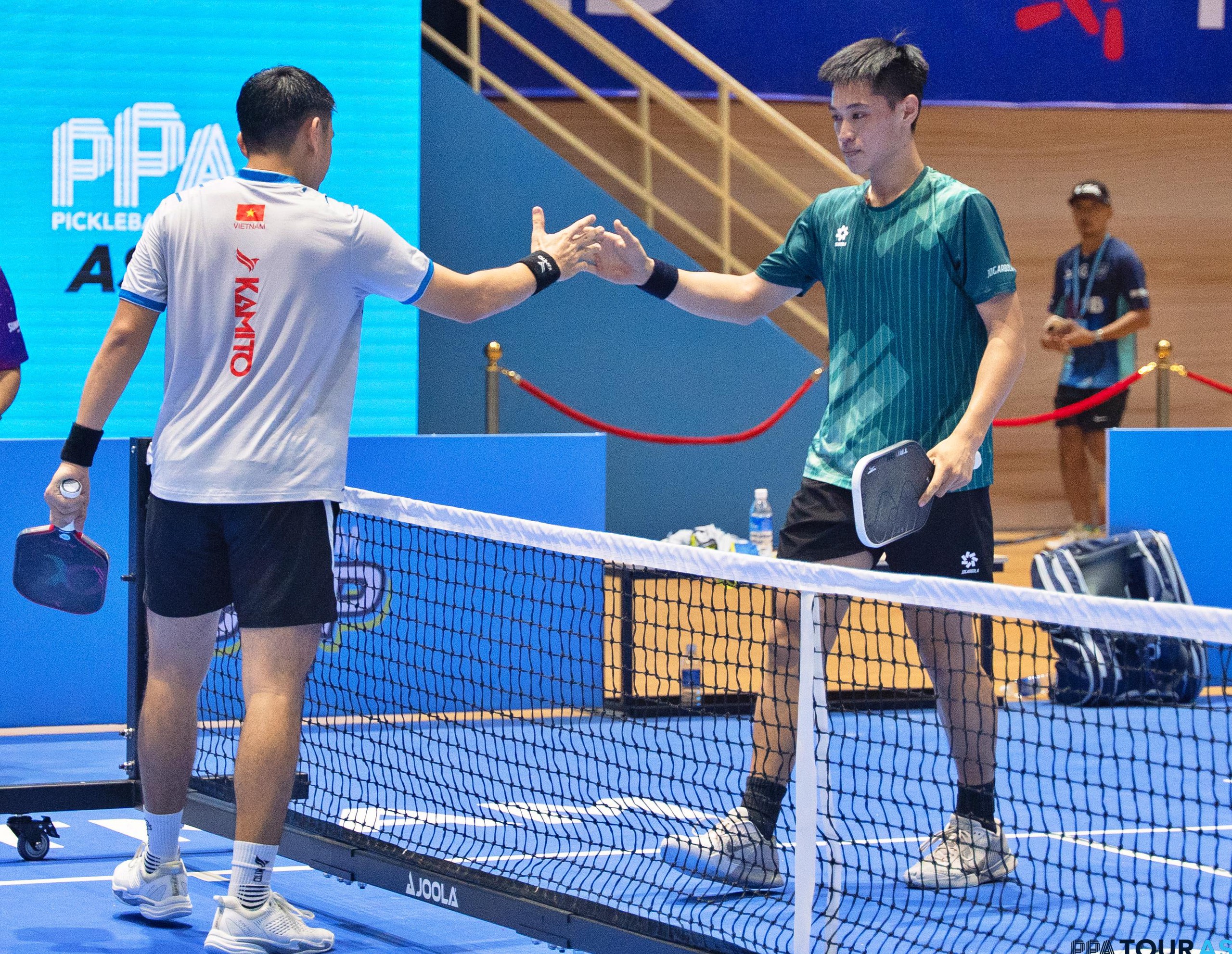 Vinh Hiển xin lỗi, Lý Hoàng Nam tha thứ, khép lại drama pickleball châu Á - Ảnh 1.