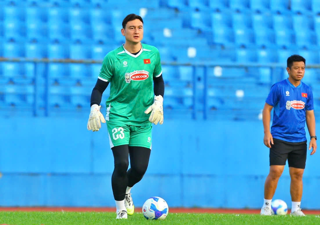 Gần một năm trở lại đội tuyển Việt Nam, Văn Lâm nói gì? - Ảnh 1.