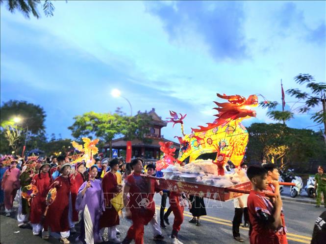 Khai mạc Ngày hội quảng diễn Lân - Sư - Rồng và rước đèn Trung thu - Ảnh 1.