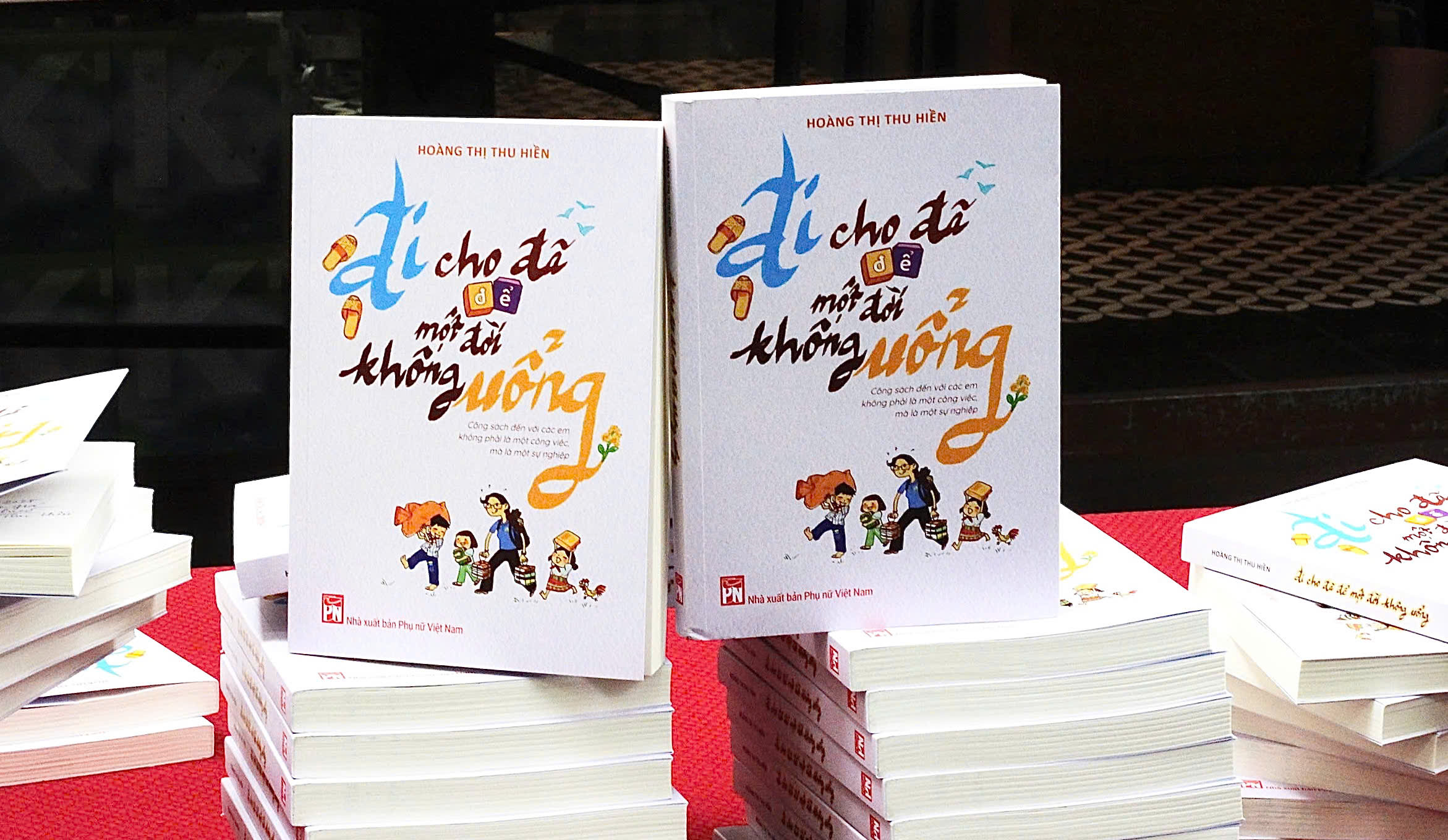 កុំអោយបណ្ណាល័យក្លាយជាកន្លែងហុយដី - រូបថត ៣. Đừng để thư viện thành nơi phủi bụi- Ảnh 3.