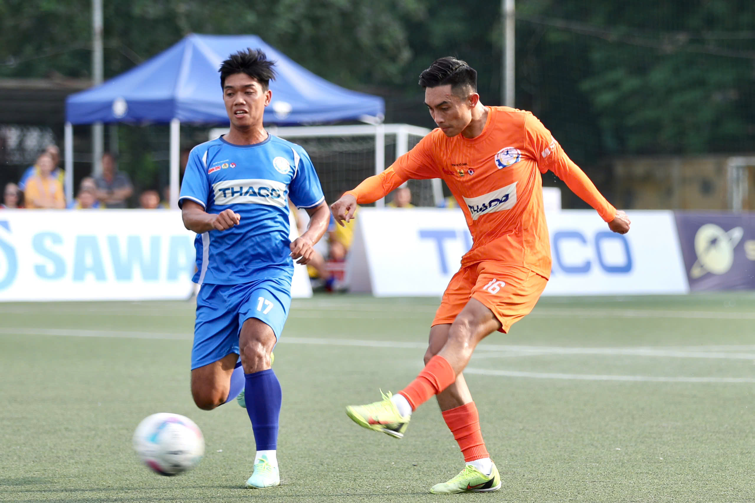 Khoảnh khắc đáng nhớ trận chung kết phía Bắc Giải bóng đá công nhân, viên chức Việt Nam 2025 - Ảnh 2.